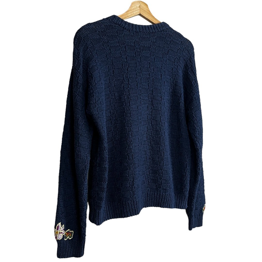 Vintage 80s 90s Navy Hand Knit Sweater w/ Floral Detail & Gold Stitching M/L
