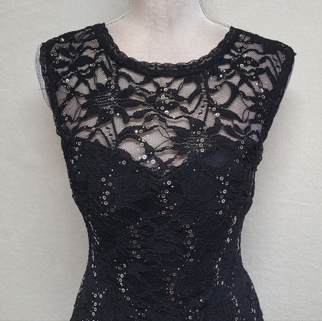 B. Darlin Vintage Sequin Black Lace Sweetheart Neckline Backless Mermaid Dress