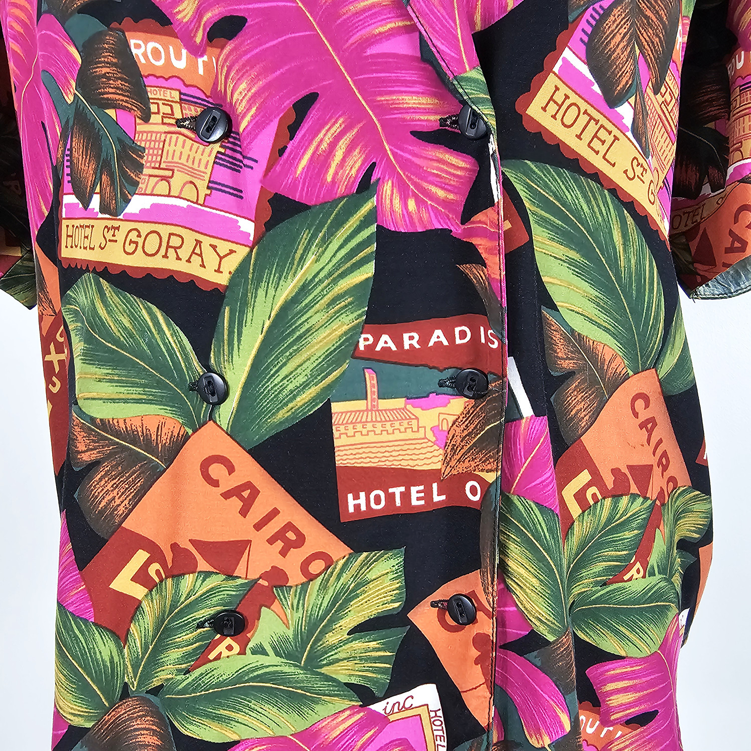 Vintage 80’s Cami Flawed Short Sleeve Double Breasted Button Down Tropical Shirt