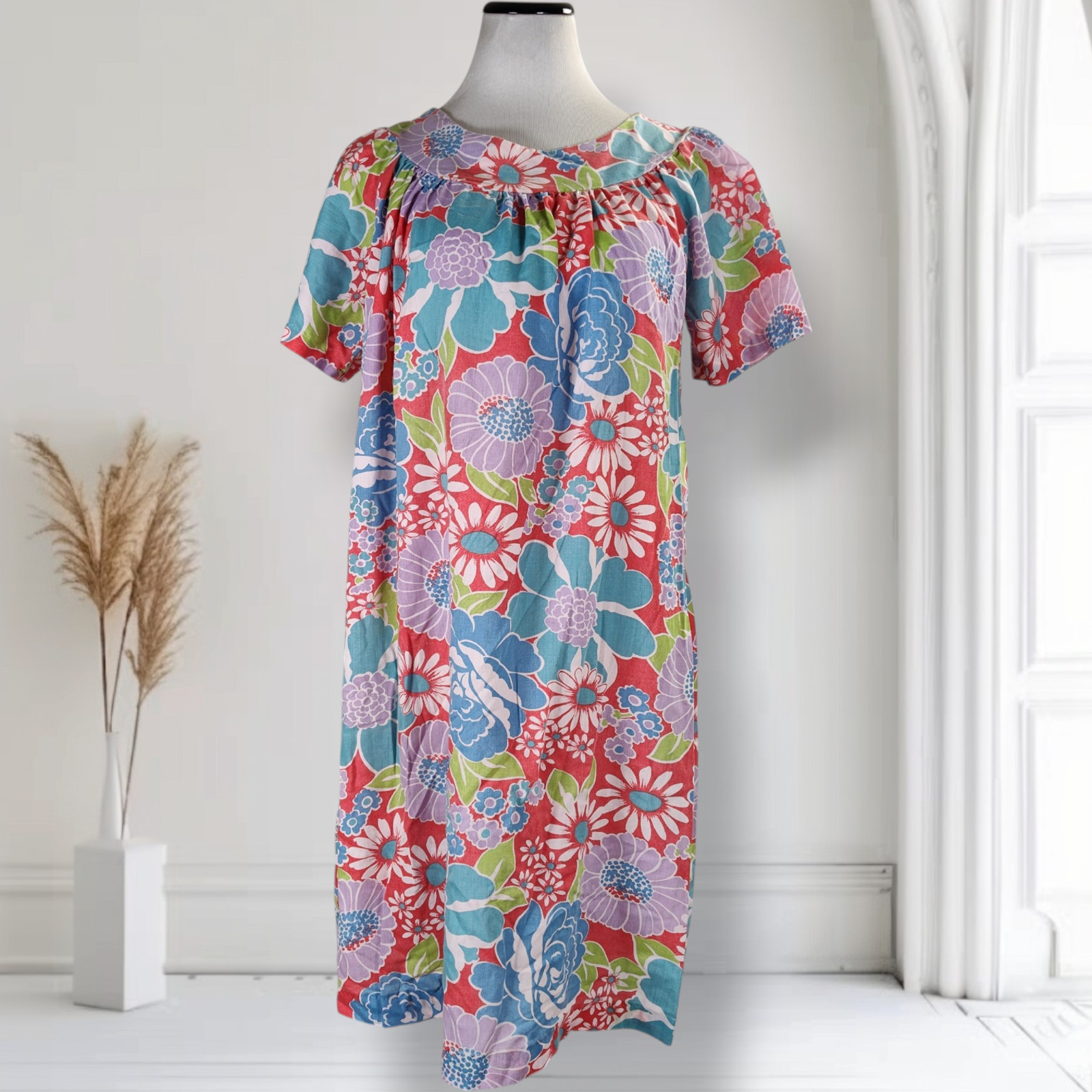Vintage 60s Floral Muumuu House Dress L Colorful Flower Power Pocket Shift