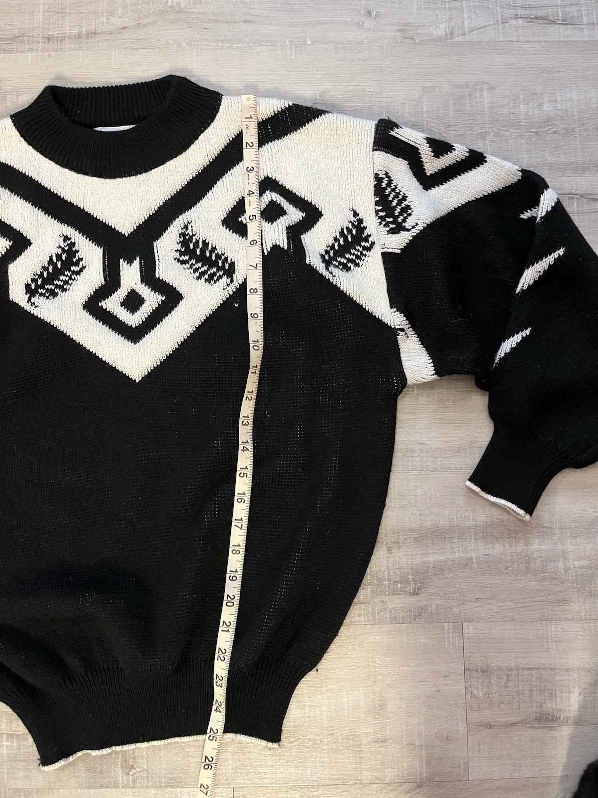 VTG 80s Pioneer Wear Sweater Western Southwest Feathers Aztec Black White L