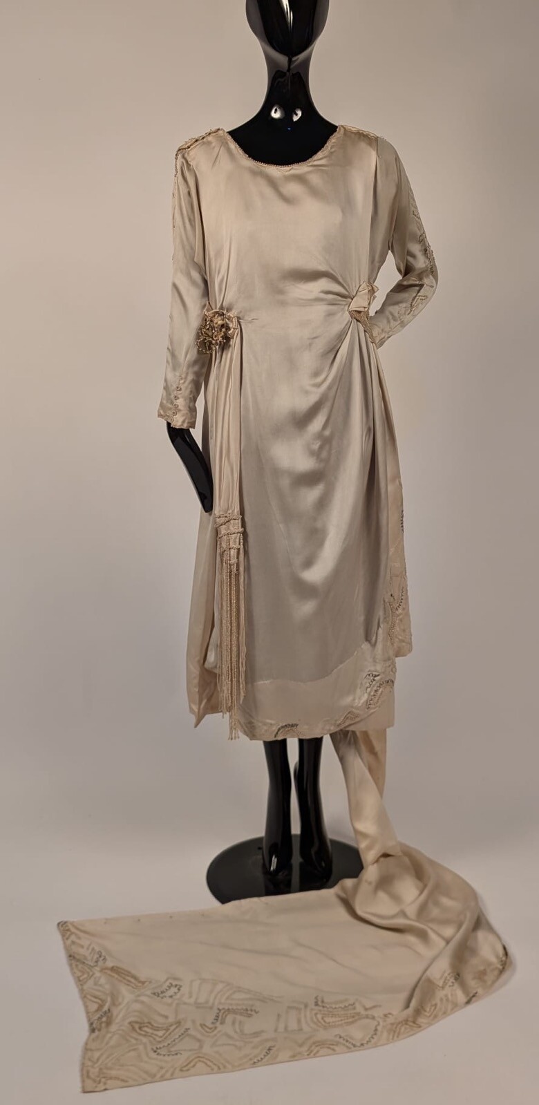 EDWARDIAN TEENS SILK WEDDING DRESS W PEARL BEADING + ART DECO EMB LONG TRAIN