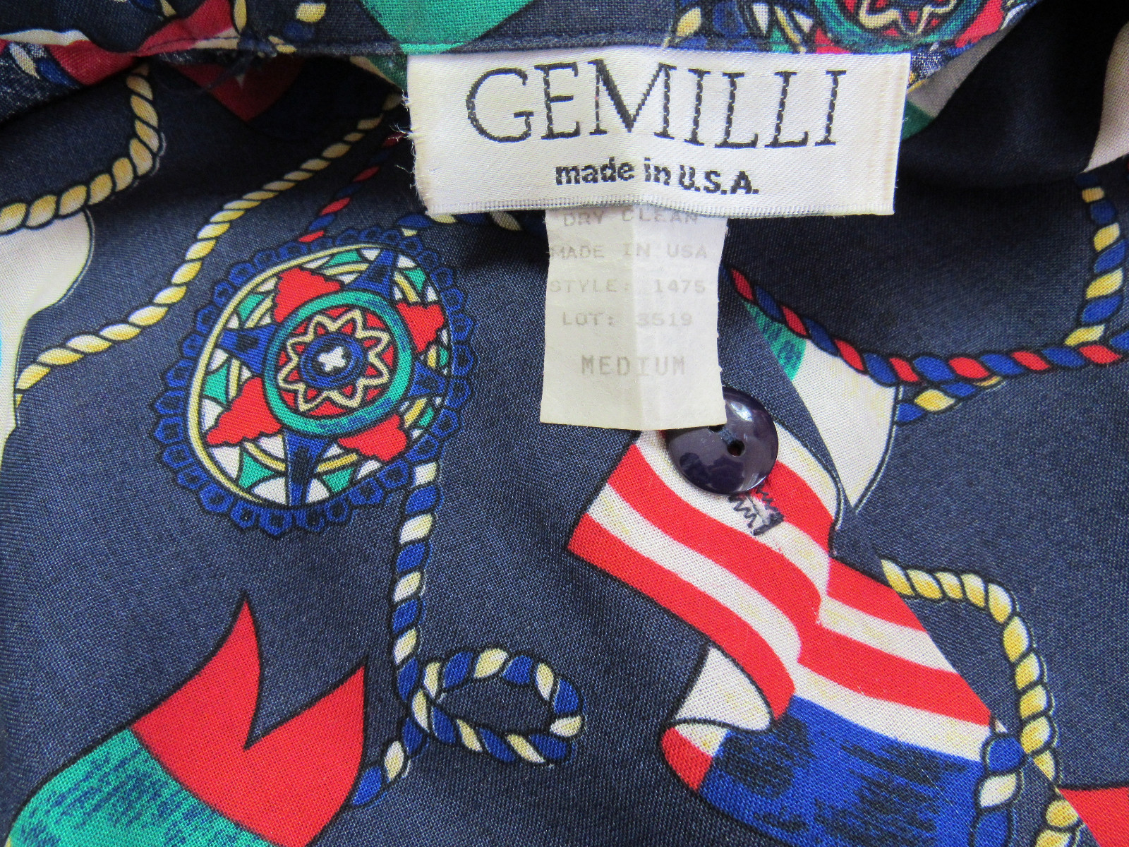 VINTAGE 1980s 90s GEMILLI BLOUSE SHIRT SIZE MEDIUM FLAGS BLUE 100% RAYON