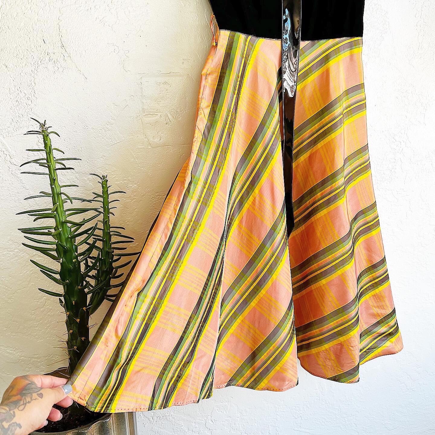 CANDY CORN STRIPED 40’s 40s Halloween Vintage Plaid Taffeta Black Velvet Dress M