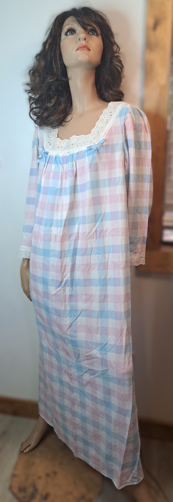 Vintage Paramount New York Blue Pink White Poly Flannel Maxi Nightgown 38″ Bust
