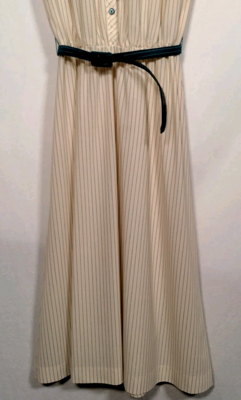 Vintage 1970s Dress Size 7 Ivory Blue Stripe Button Up Collar Belted Secretary