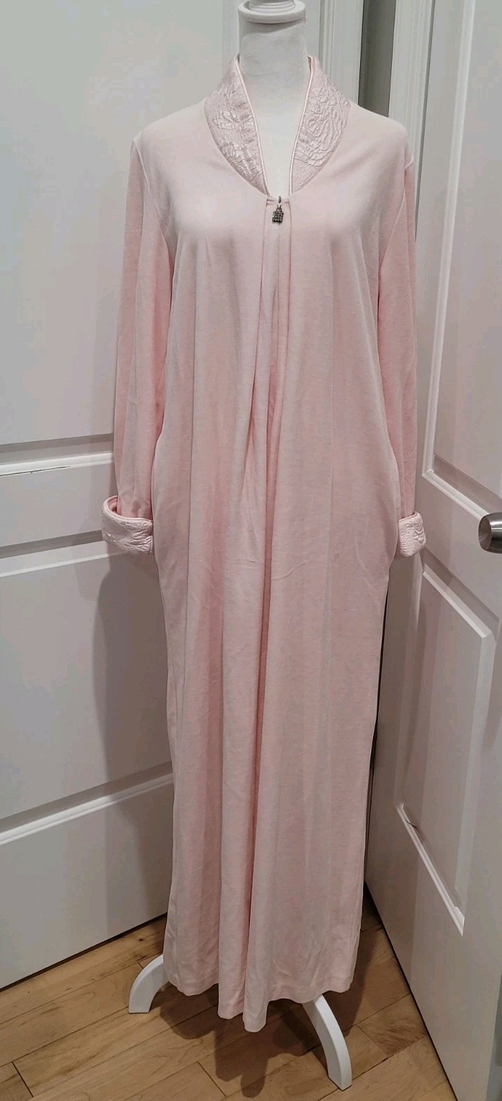 VTG Diamond Tea Women Size S Luxury Vtg Robe Nightgown Pink Velvet Zip