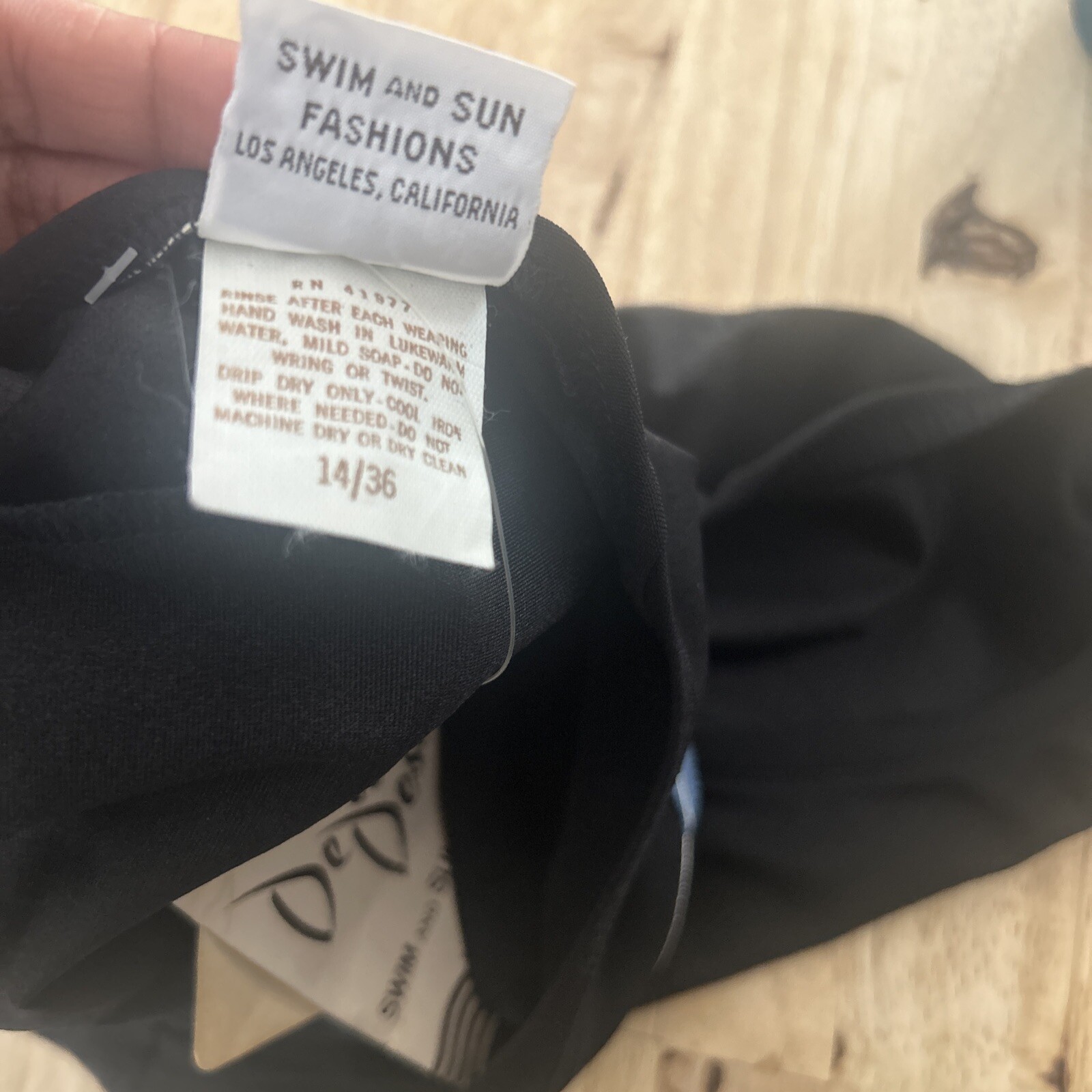 Vintage DeWeese Designs California Black Swimsuit Leaf Lure Size 14 Halter Top