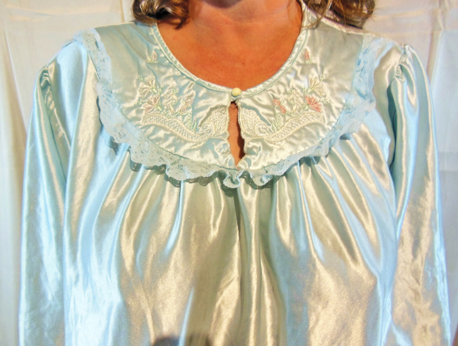 STARDUST VINTAGE BLUE SATINY EMBROIDERED COTTONY LINING NIGHTGOWN L XL EVC