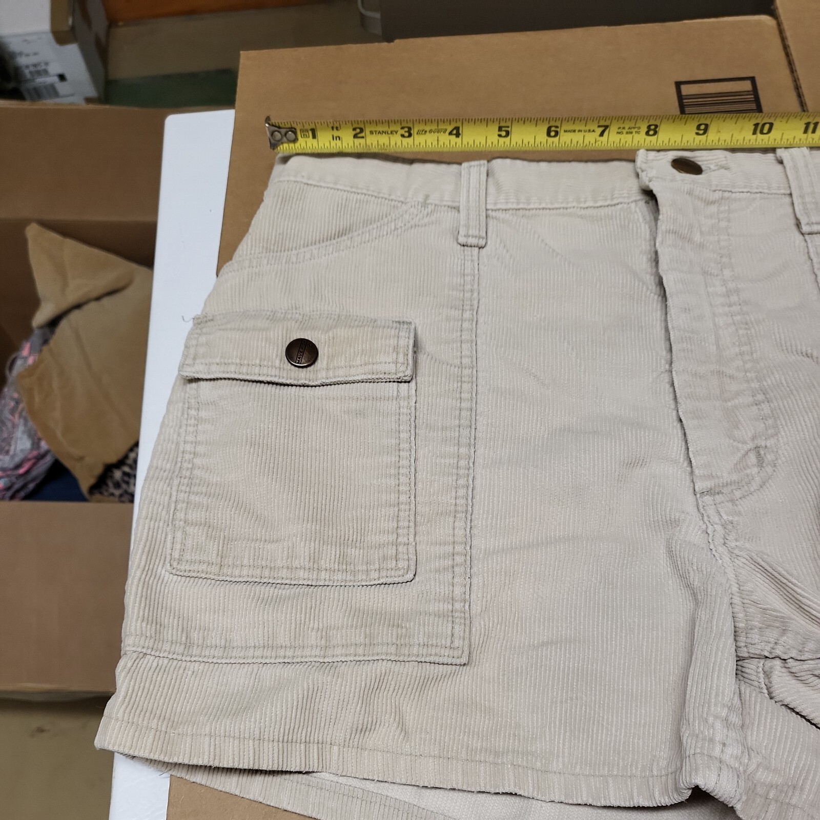 Vintage Maverick Corduroy Womens Shorts 18″ Waist Or 36″ Some Staining See Pics