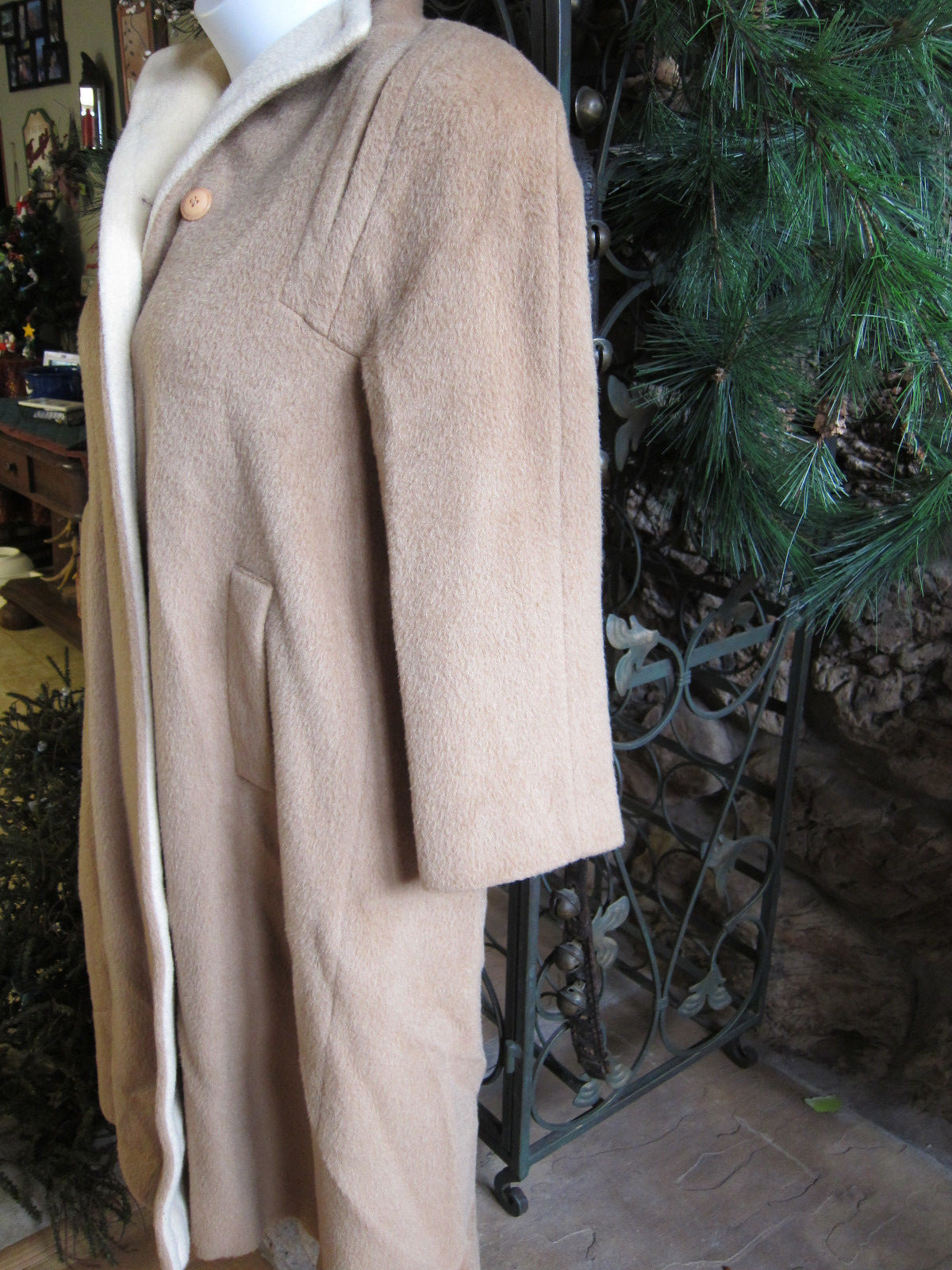 VTG LORENDALE BY BROMLEIGH PURE WOOL COAT CAMEL COLOR 722