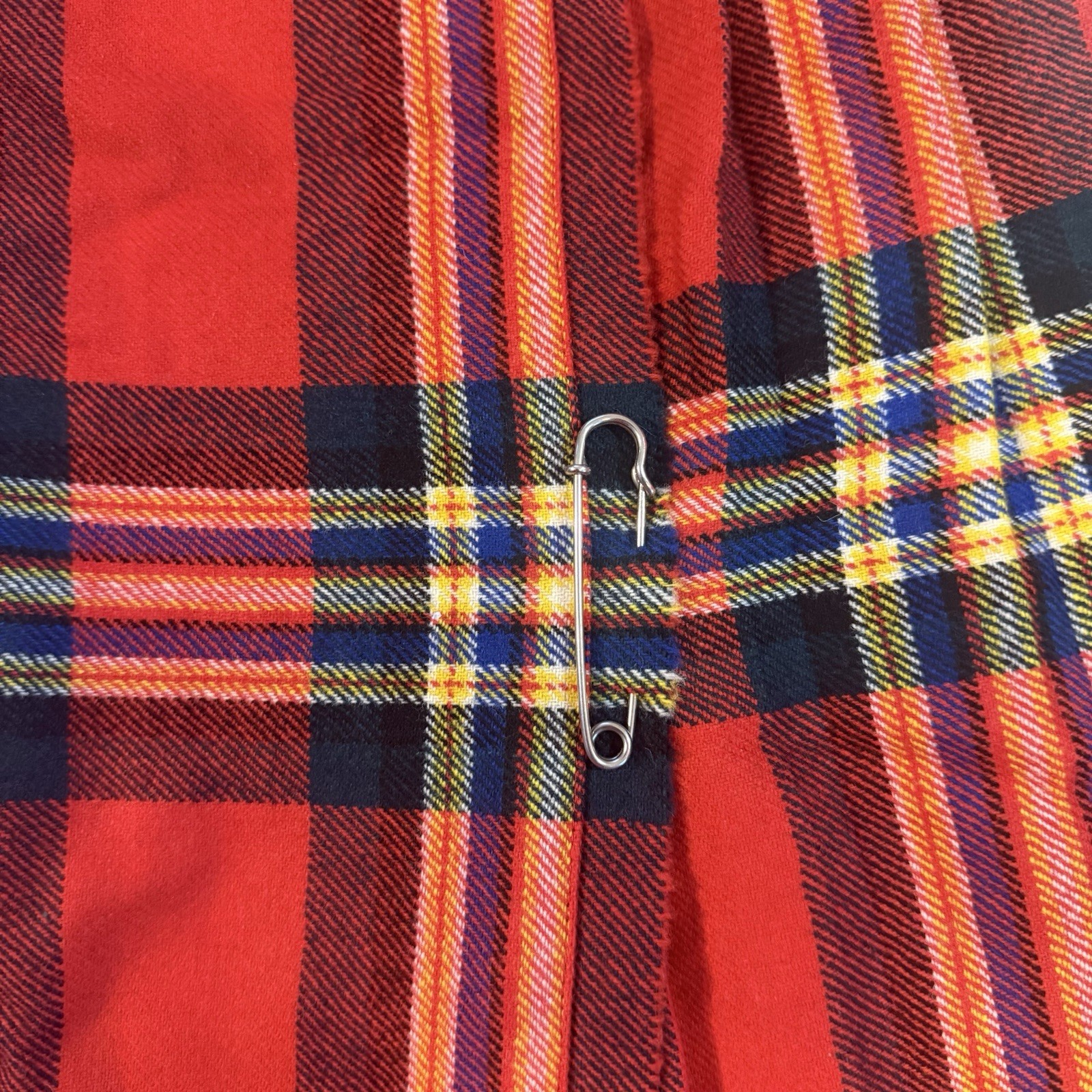 Vintage Glenisla Tartan Wool Kilt Skirt Scotland Plaid Wrap Adjustable Buckle