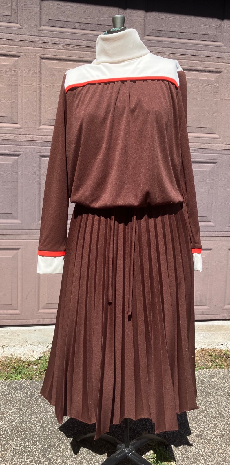 Sunshine Alley dress polyester VTG sz 12 pleated brown ILGWU machine wash dry