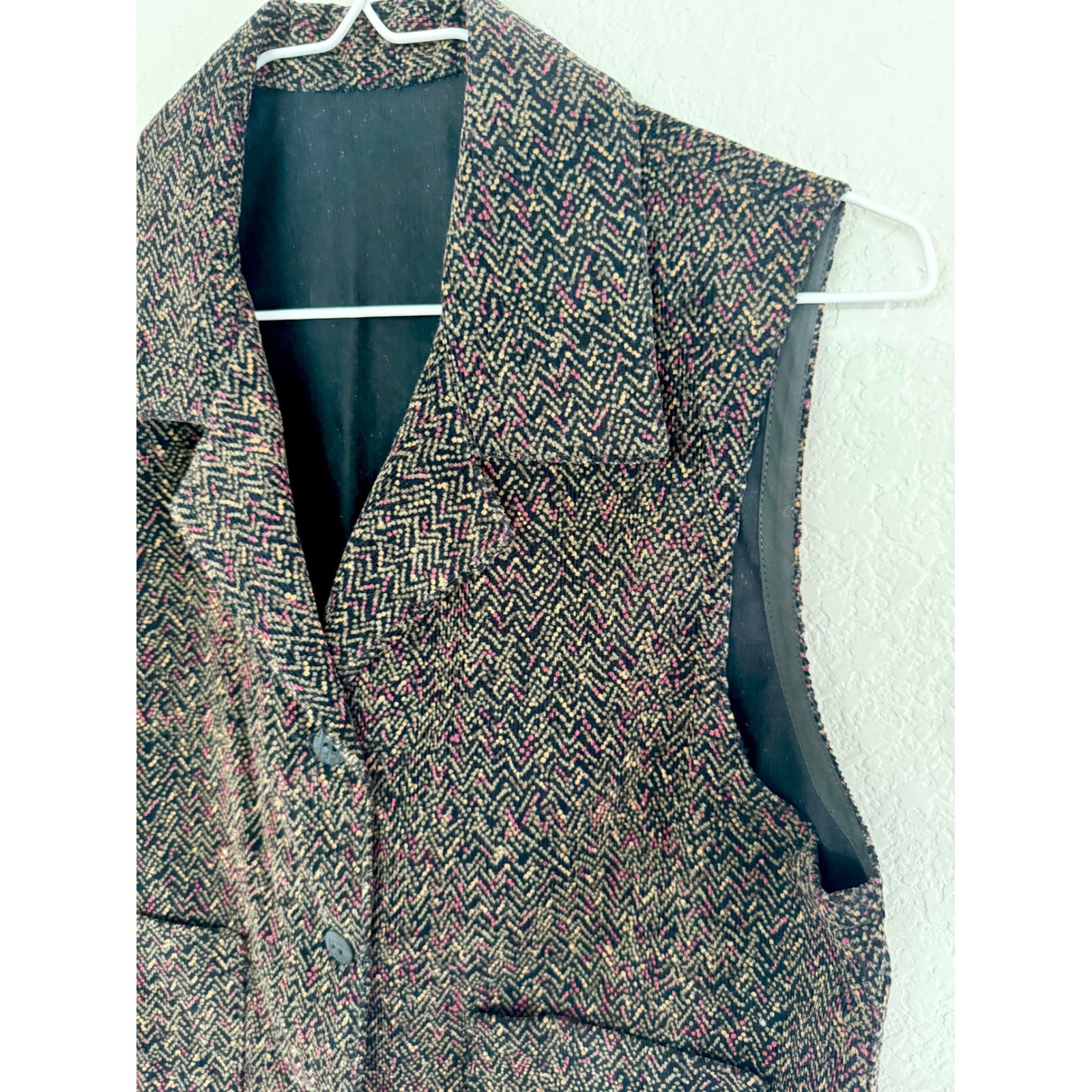 Vintage Textured Herringbone Vest Notched Lapel Button Front Black Gold Pink