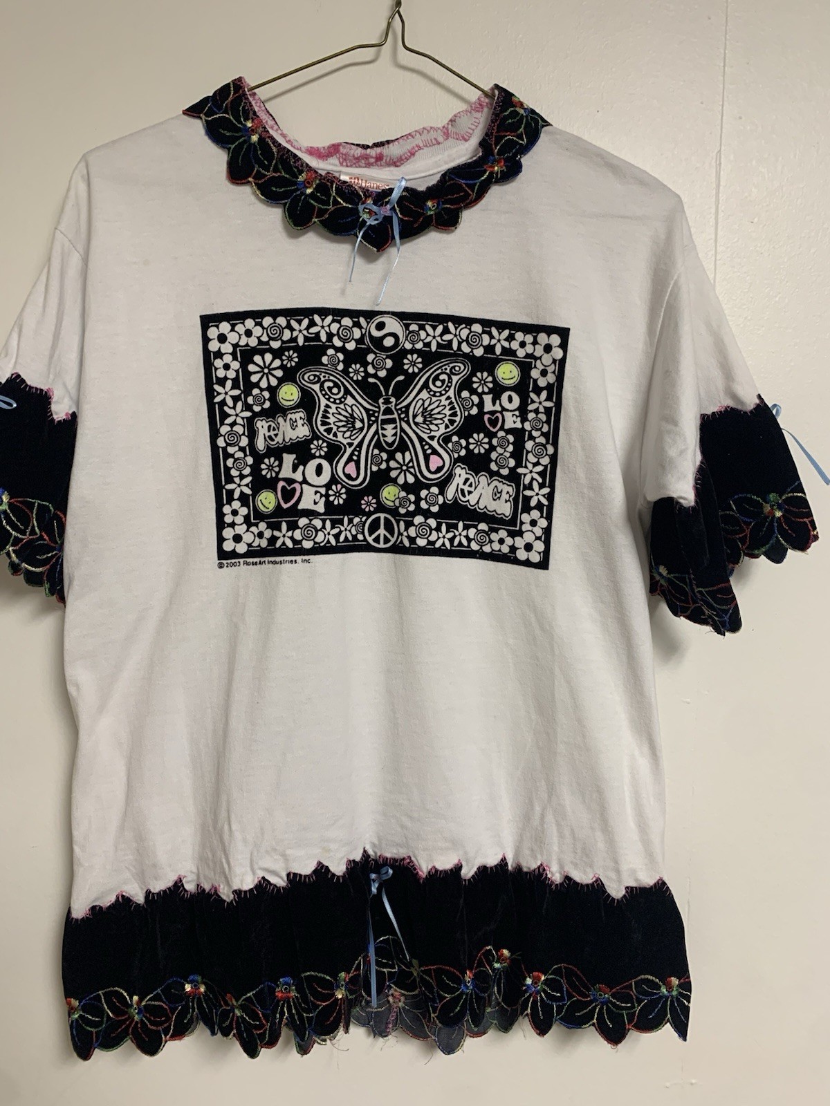 Vintage 2003 Rose Art Industries Color Pattern Reverse Stitch Tee 14-16 or S-M