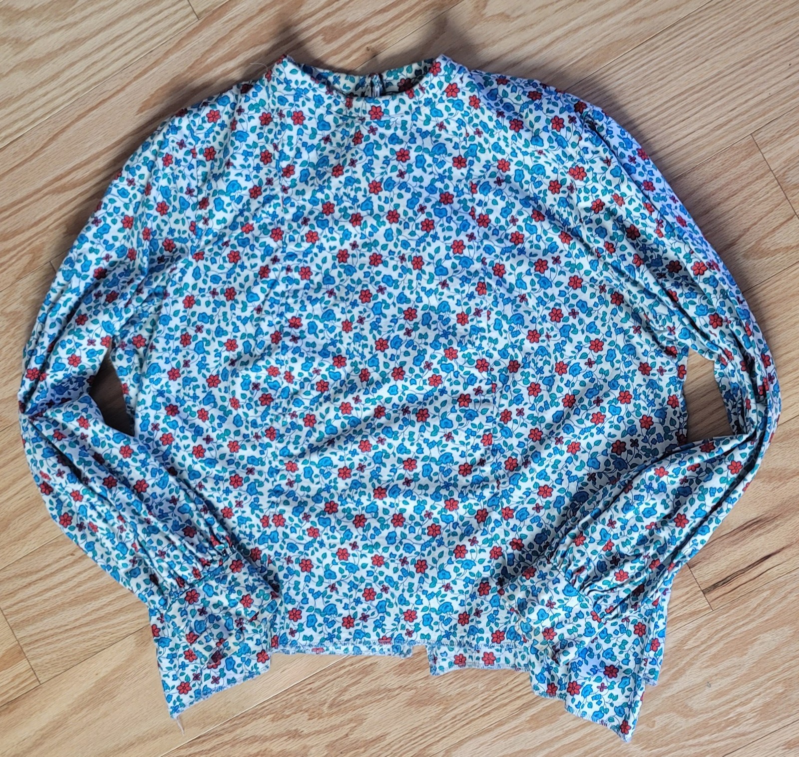 Vintage 1960’s – 1970’s Summer Floral, Long Sleeved, Hippie, Prairie Med/Lg.