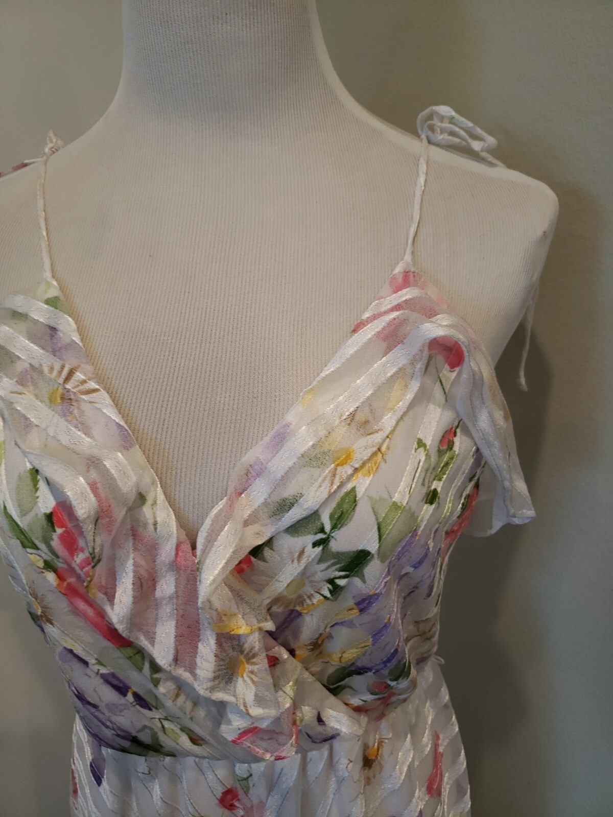 Designed By Wayne Diamond’s Run Ladies White Dress Floral Pink 70s size 7