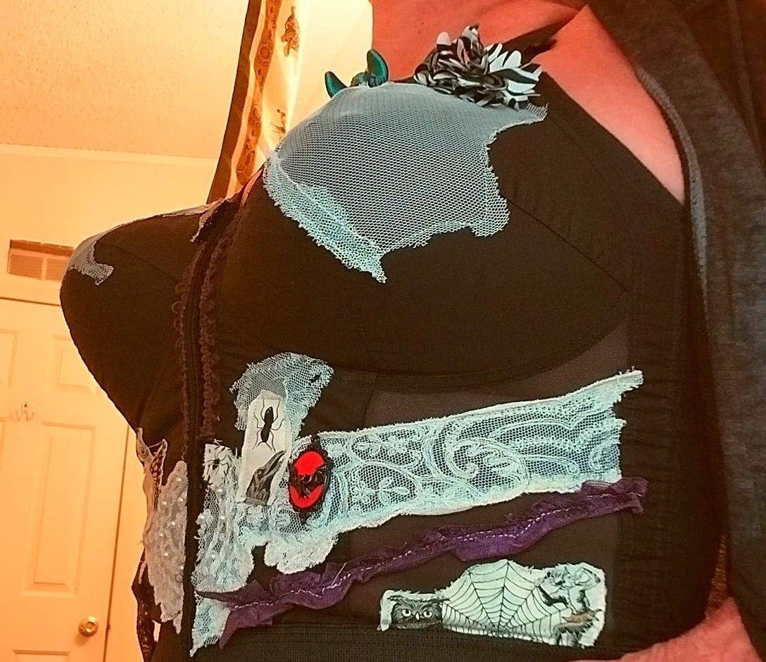 VTG BULLET BRA POINTY WAIST NIP GIRDLE BUSTIER BAT ART STEAMPUNK 42DD SPIDER WEB