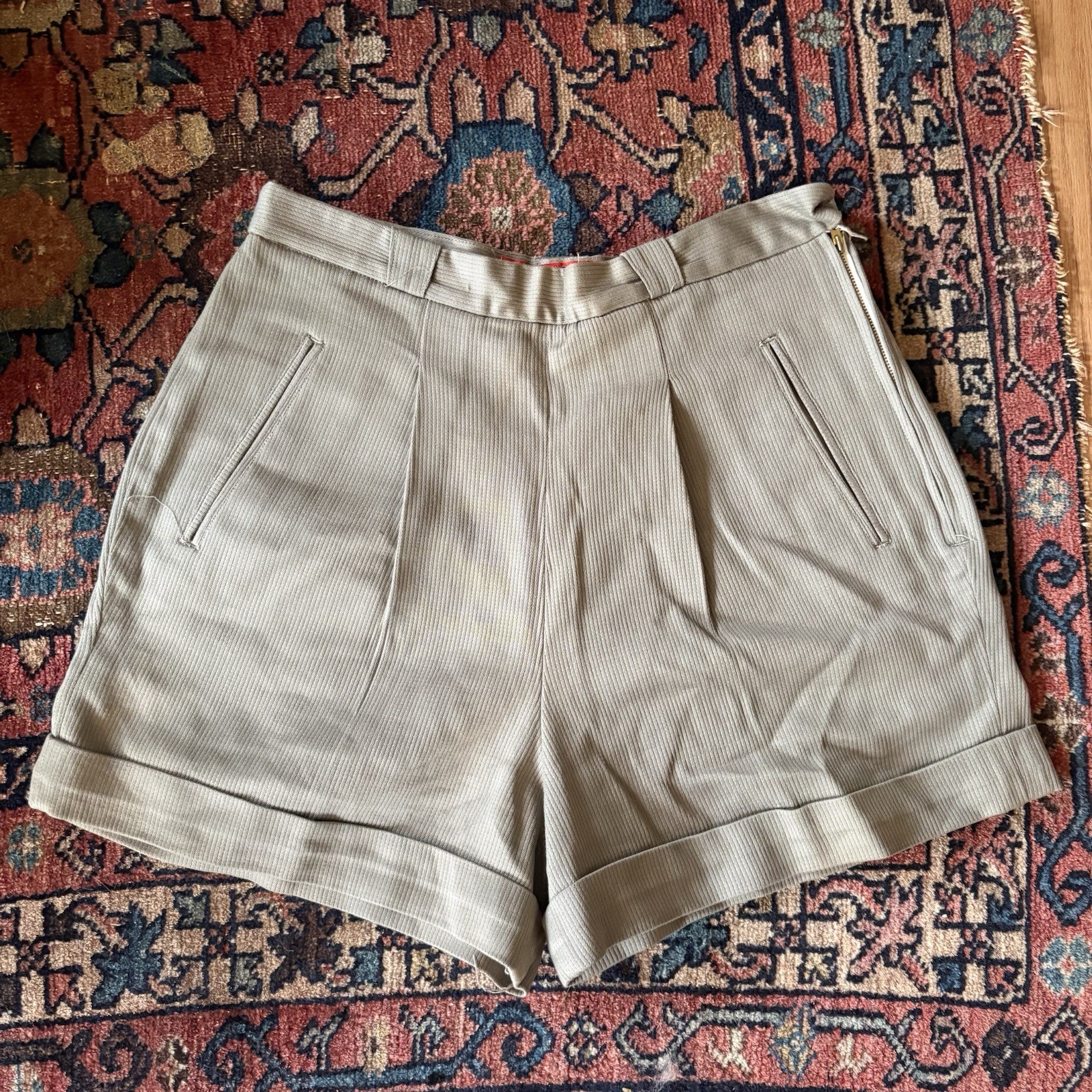 1940s Ribbed Shorts, Side Zipper and Button Closure, Back Pockets, 28 Inch Waist