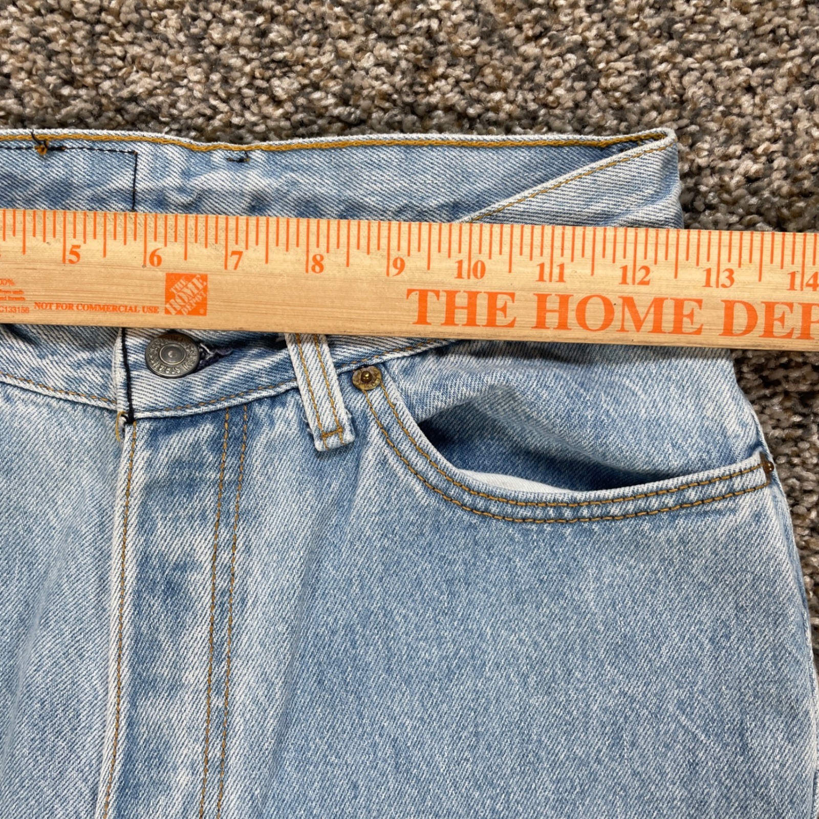 Vintage Levis Women’s 25×31 High Waisted Button Fly Jeans Light Wash USA Made