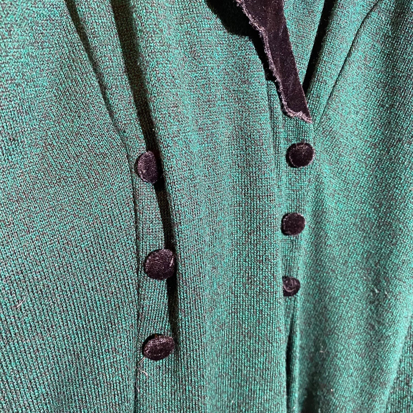 Vintage John Roberts Long Sleeve Green Dress w/ Floral Black Velvet Collar