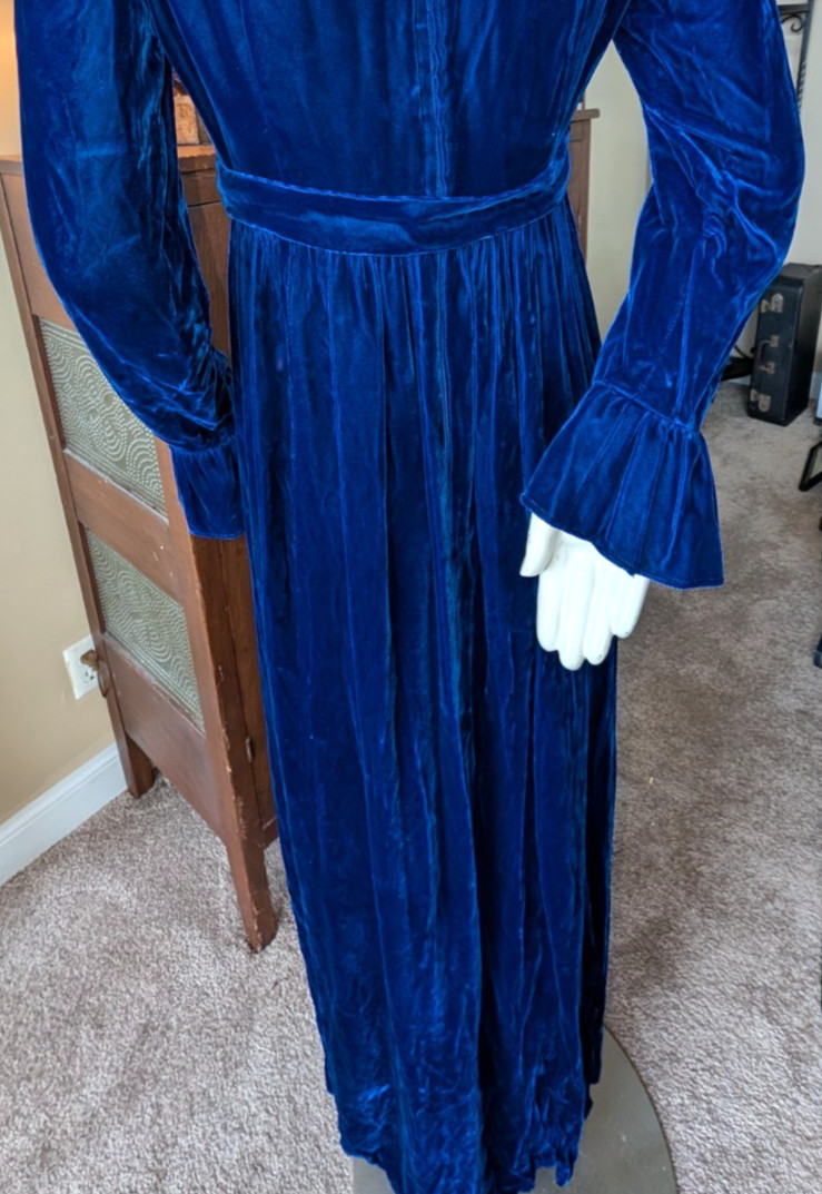 Vtg 13/14 Lorrie & Deb crushed velvet midnight blue Maxi Dress Prairie 60s 70s