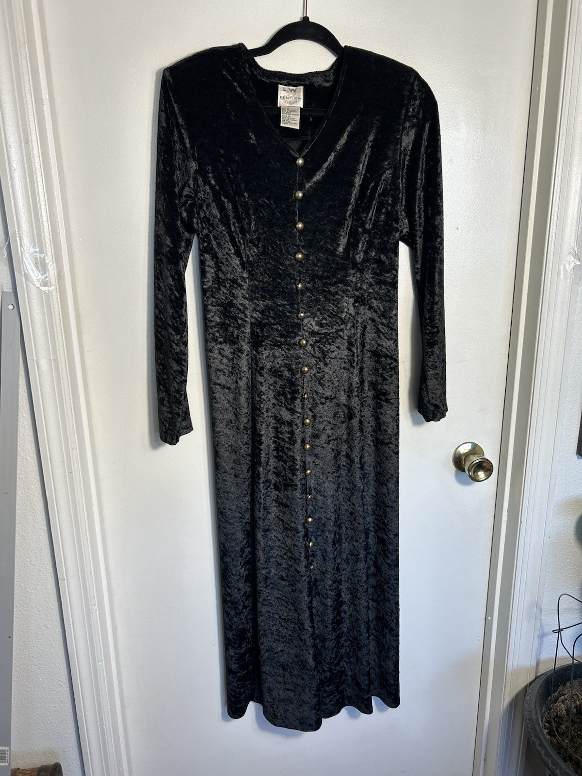Vtg 90s TR Bentley Black Crushed Velvet Maxi Dress Button Front Size 10 Goth