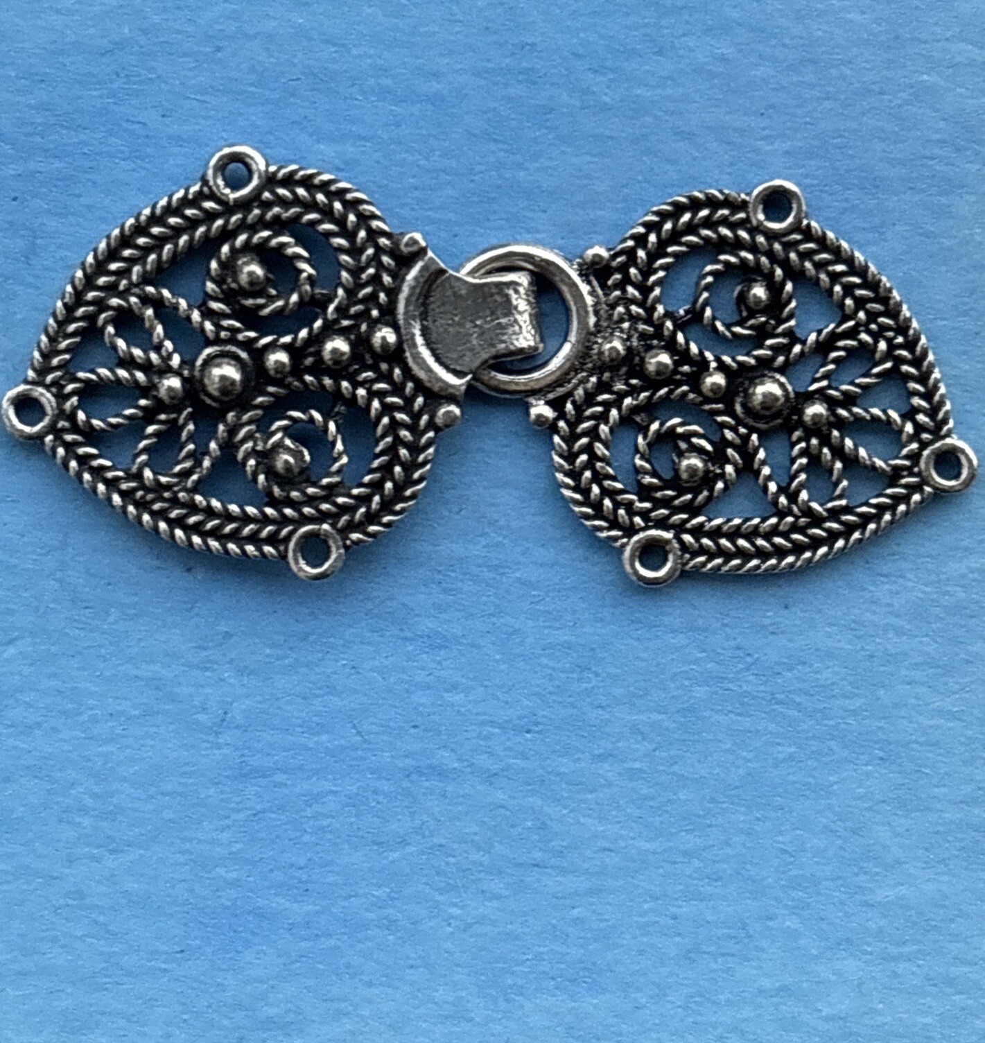 VINTAGE PEWTER 2 CLASPS FROG FOR SWEATER Cardigan Tinn-Per Co. Norway