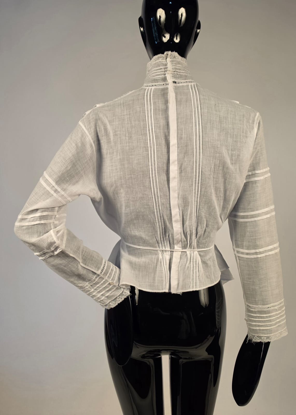 EDWARDIAN EMBROIDERED COTTON BLOUSE W HIGH COLLAR