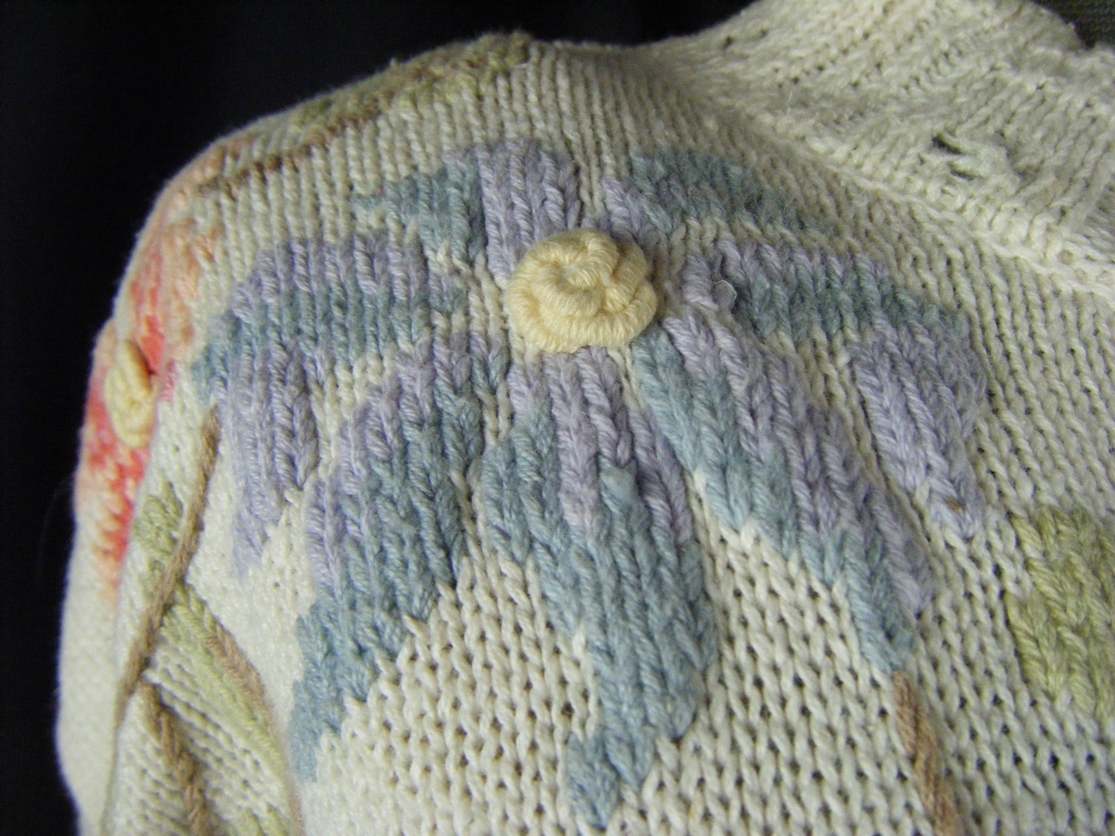 ERIKA Vtg 90s Ivory Floral Ramie Blend Knit Sweater-Bust 48/L