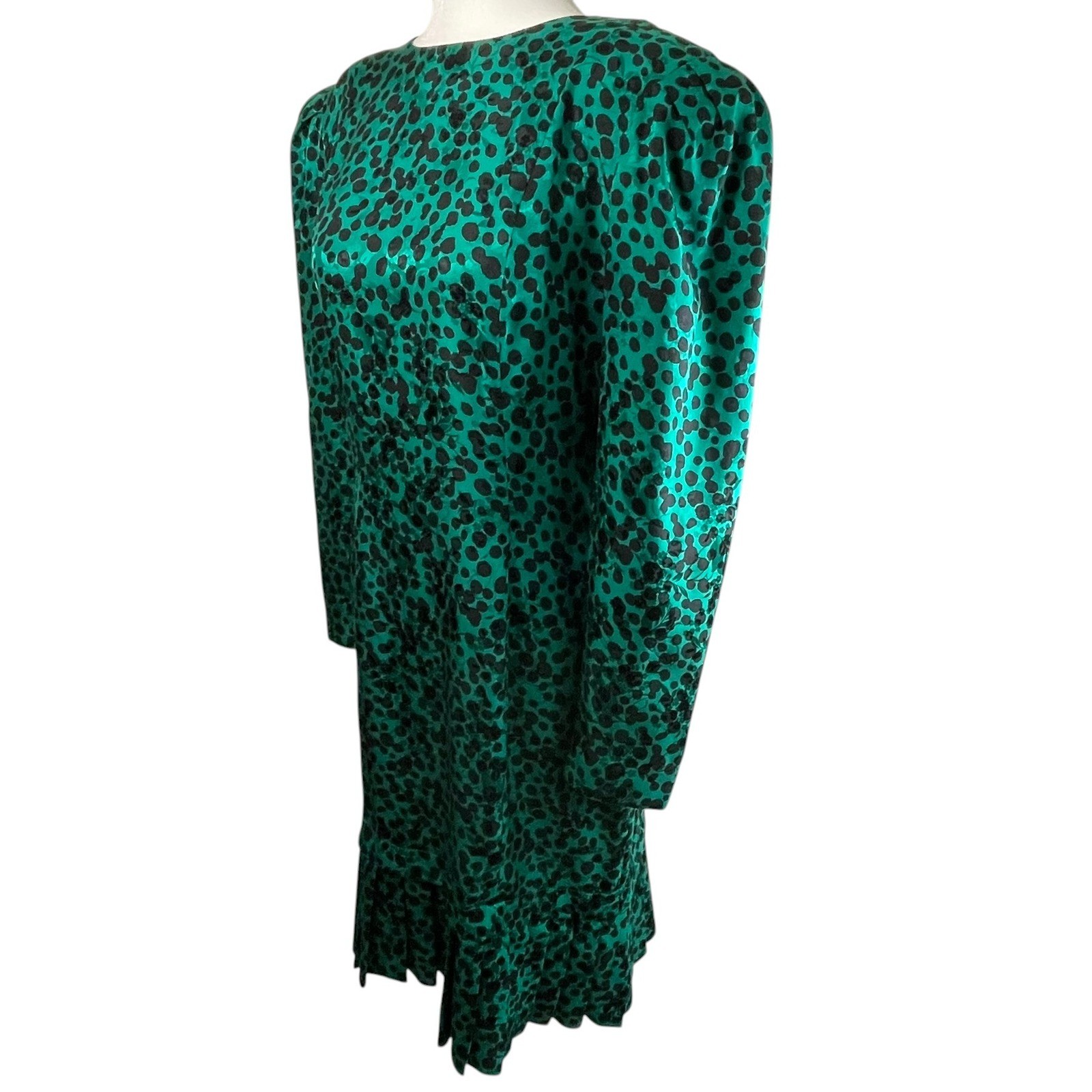 VTG Maggy London Sz 8 Green Black Polka Dot 100% Silk Dress Pleated Ruffle Hem