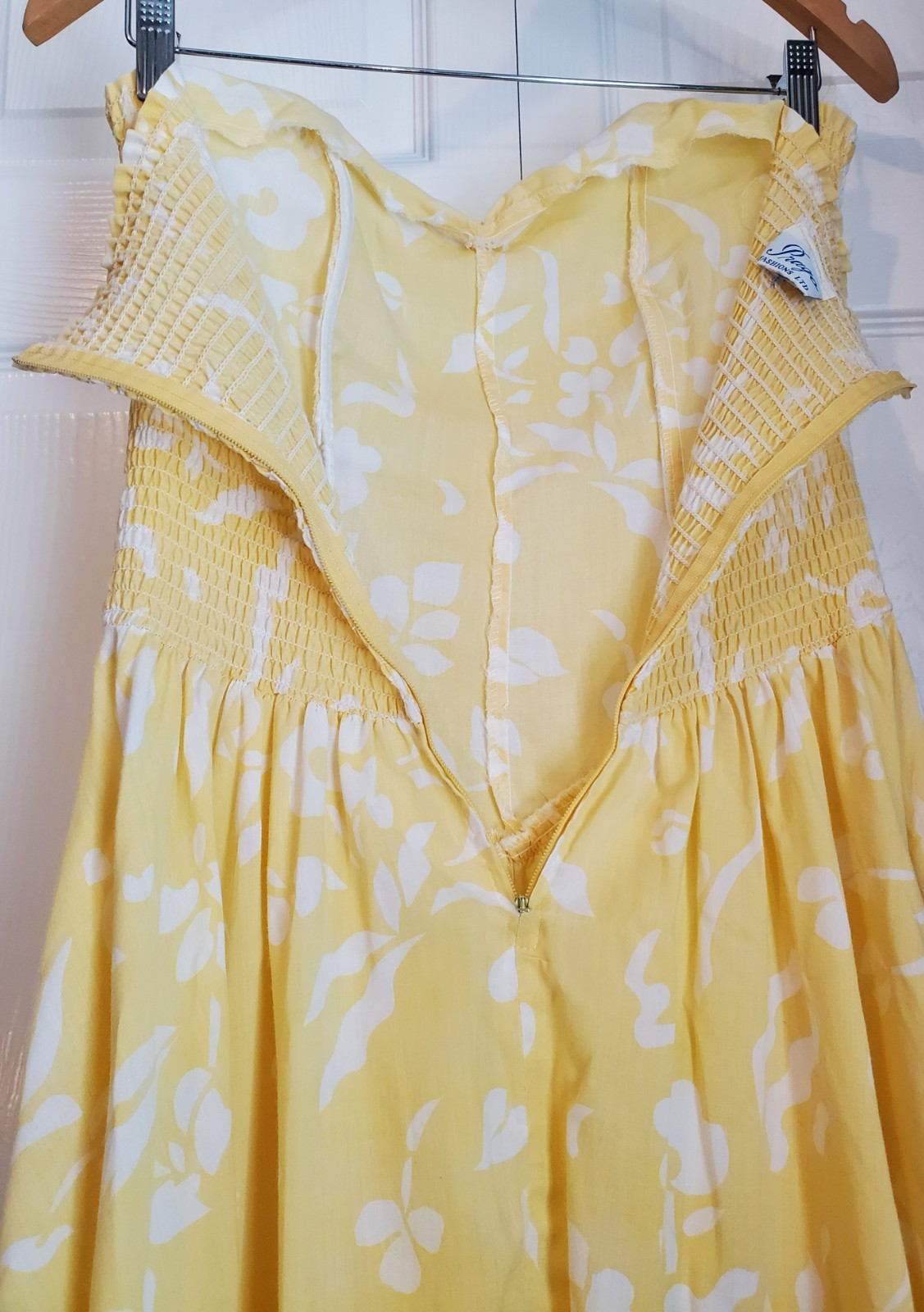 Vintage Prago Strapless Yellow Floral Dress Pockets Boned Bodice