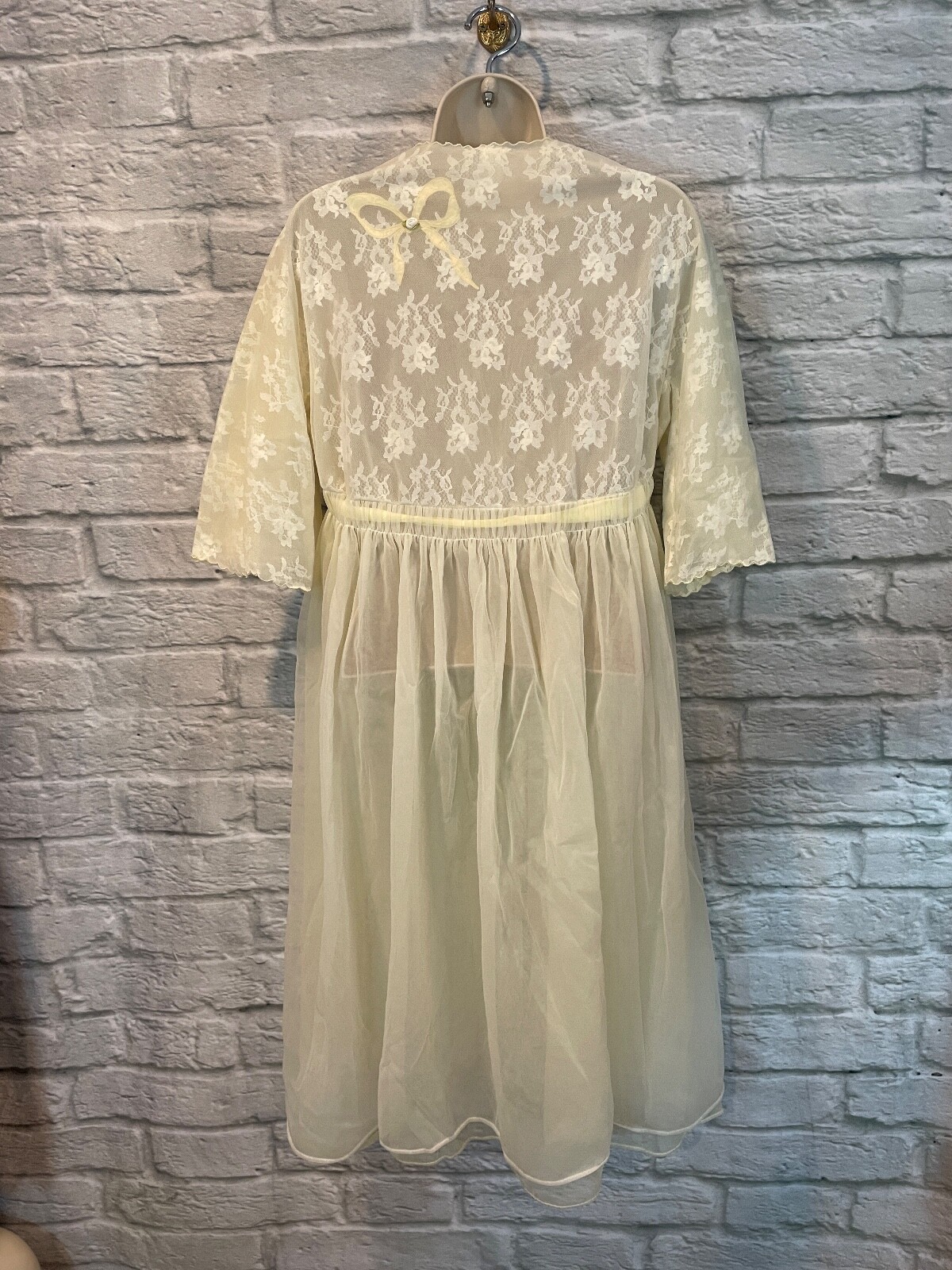 Vintage Eyeful by The Flaums Lord &Taylor Yellow Chiffon Lace Robe Peignor Sz M