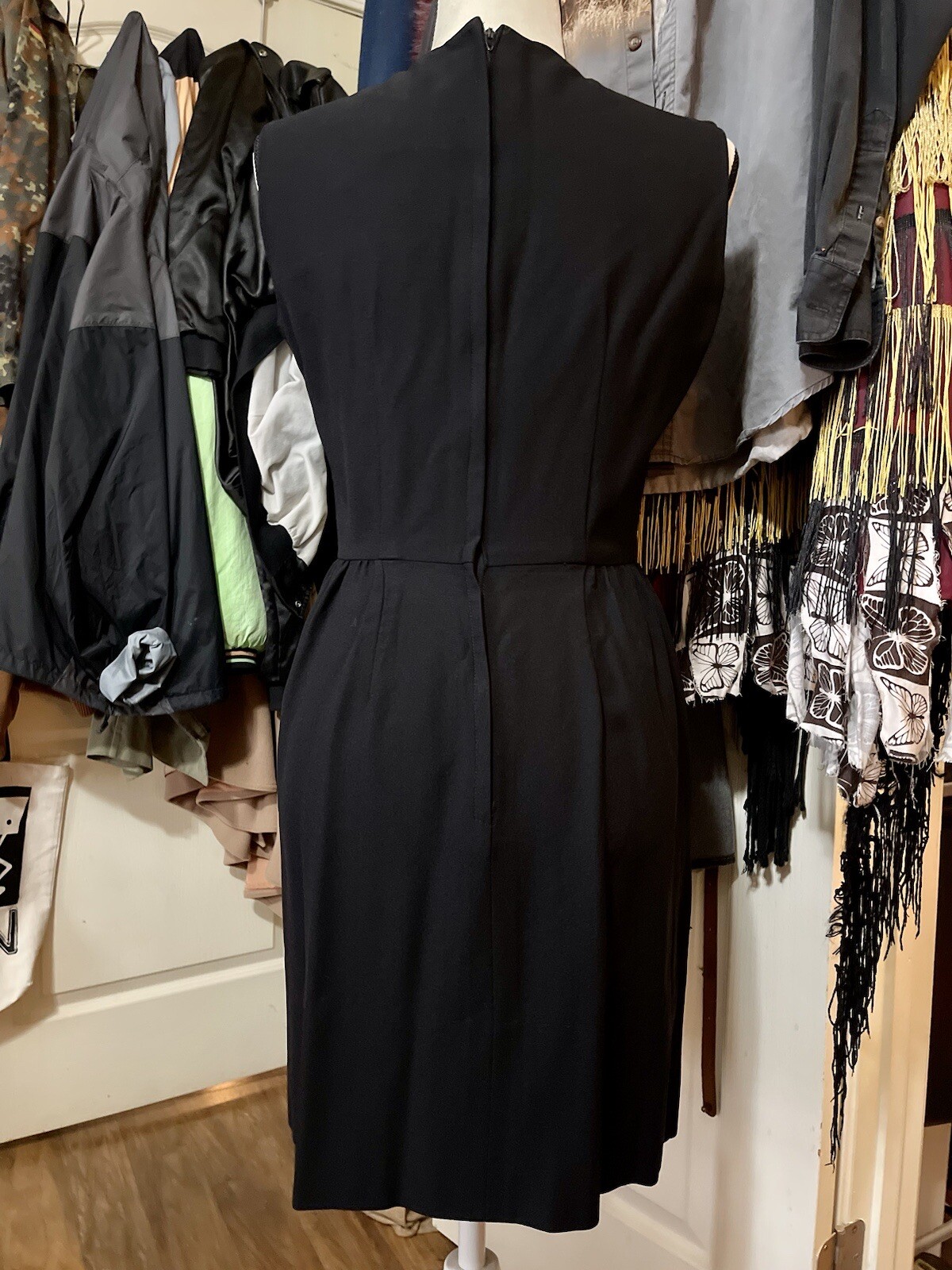 Helen Whiting 1950’s Vintage Audrey Hepburn Cocktail Sheath Dress Small