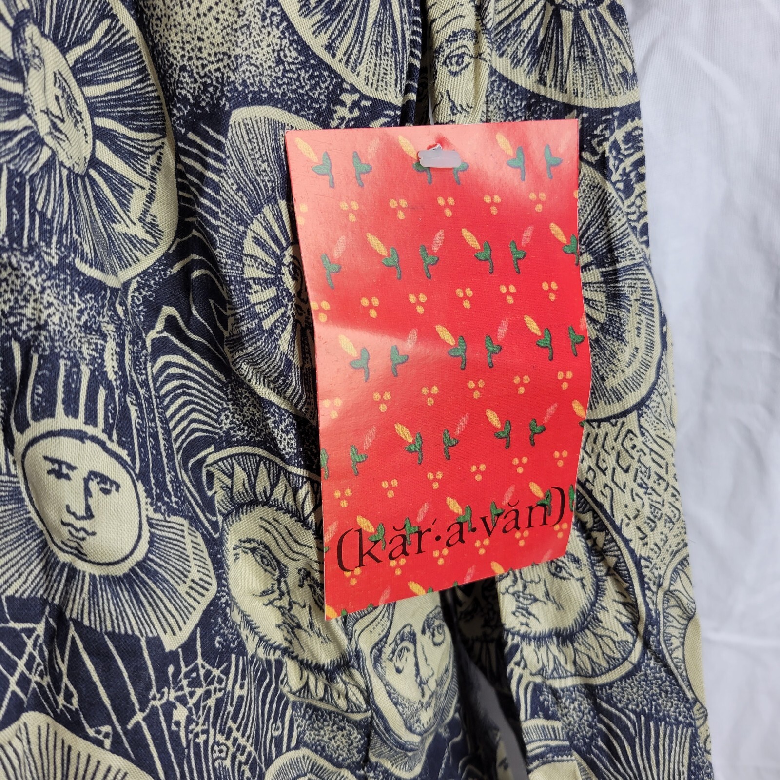 VTG Karavan KAR-A-VAN NOS Women’s Shirt Suns Celestial Print Button Up AOP Sz S