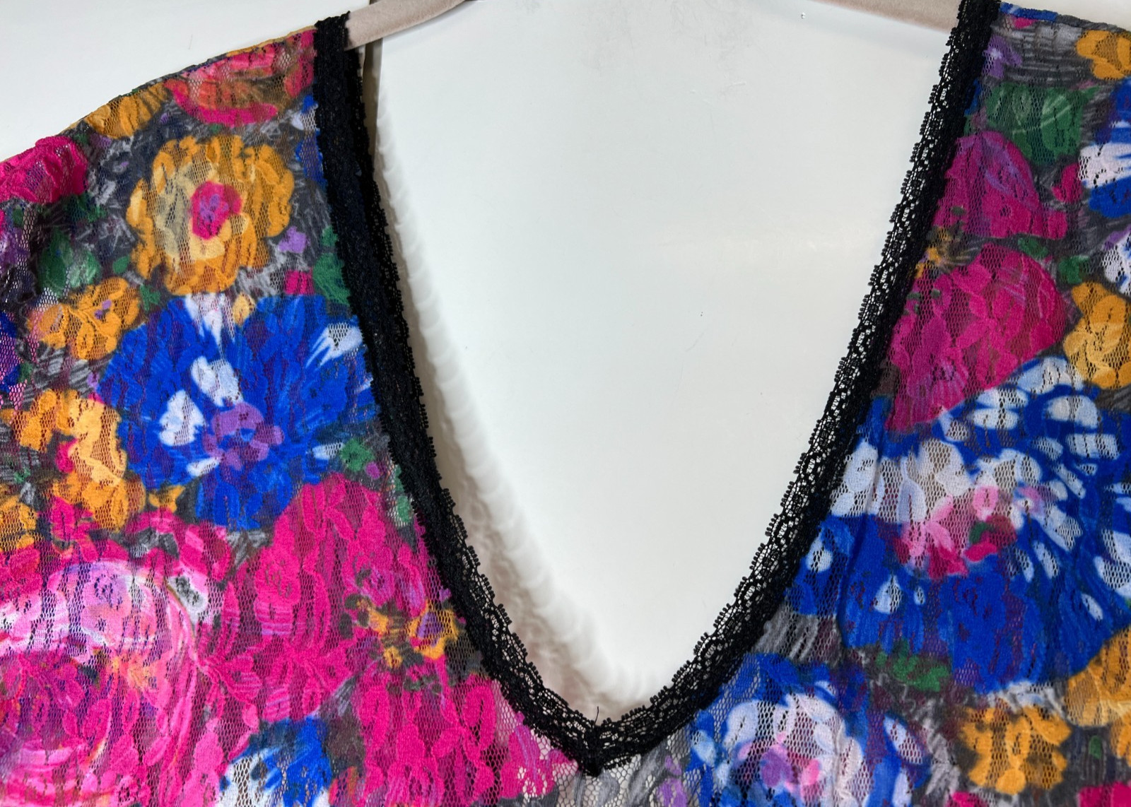 VTG Vandemere Size Large Multi-Color Lace Black Satin Nightgown Lace Up Bodice