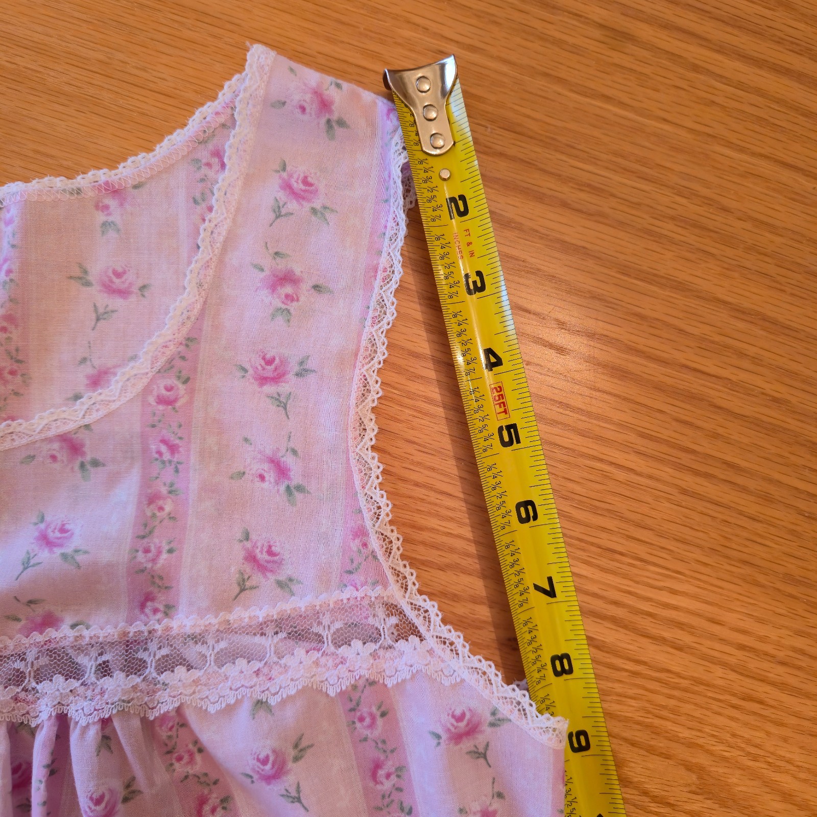 VTG Character Gown pink Lace Trim Embroidered Roses Size M cottagecore grannycor
