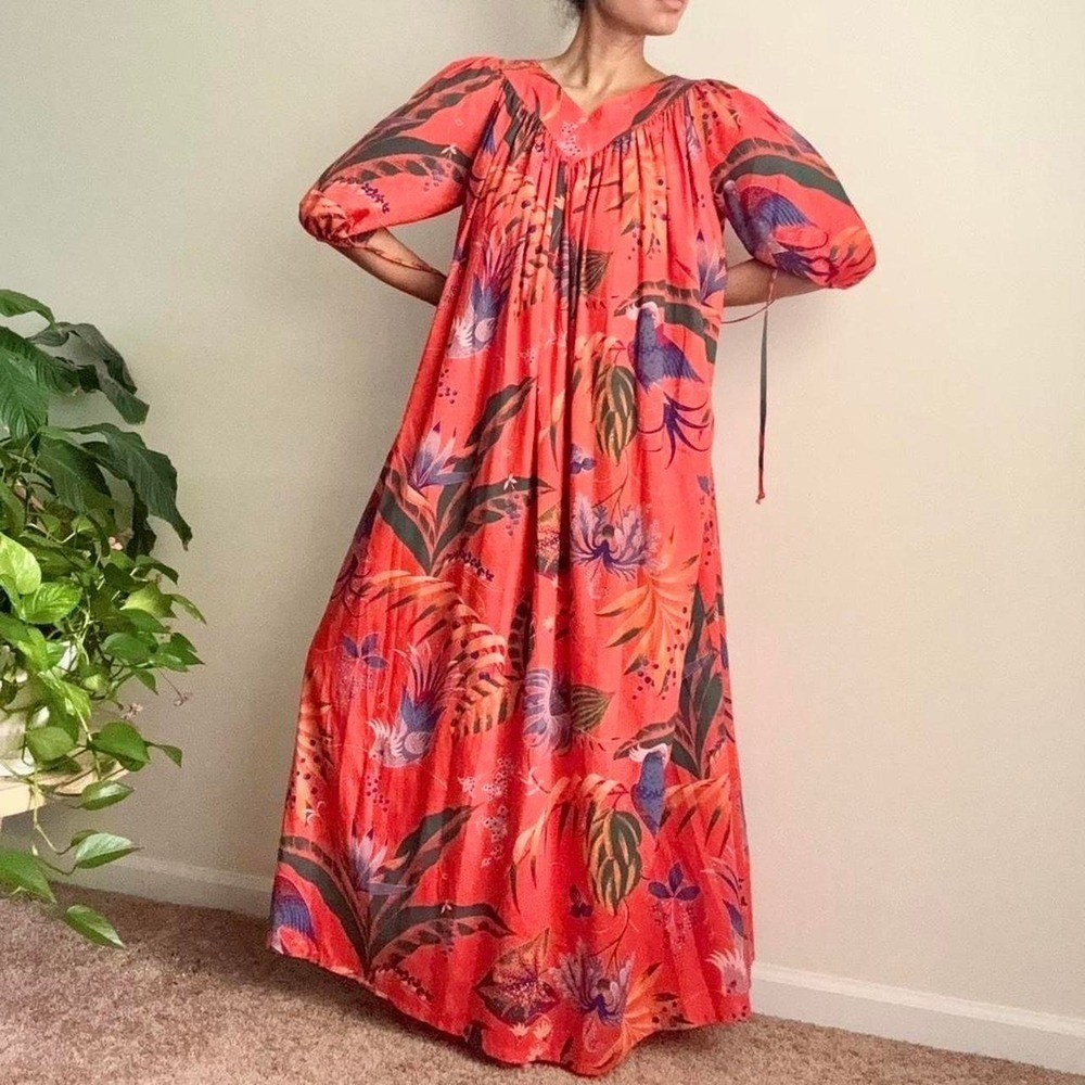 Vintage Tropical Bird Caftan / Muumuu Hawaii Beach Resort Maxi Dress Small Large