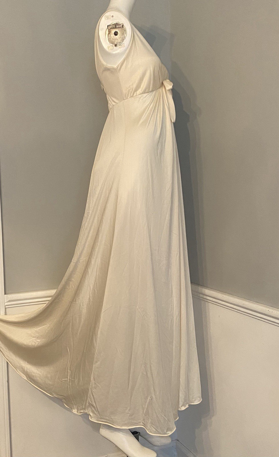 Vintage Olga Silky Nylon Semi Sheer Long Nightgown Size 34 New No Tags #9741