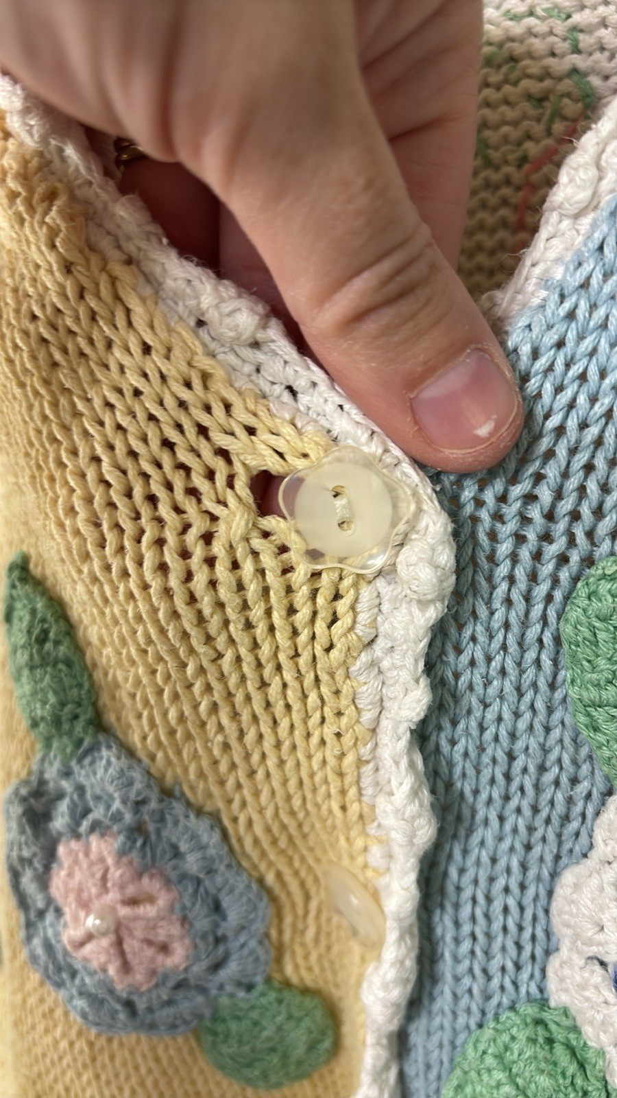 Vintage Mandal Bay Pastel Knitted Floral Vest Size XXL Grandmacore Cottagecore