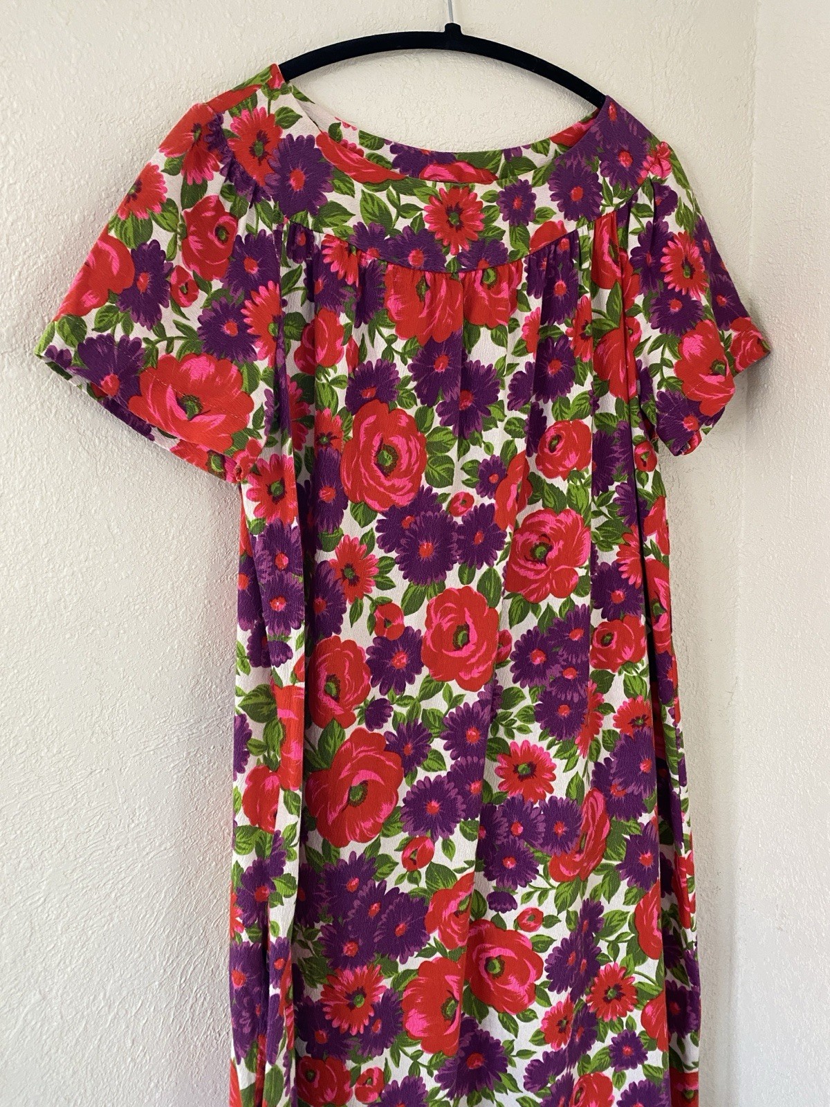 Vintage 60s 70s Hawaiian Barkcloth Muumuu Pink Purple Floral Maxi Shift Pockets