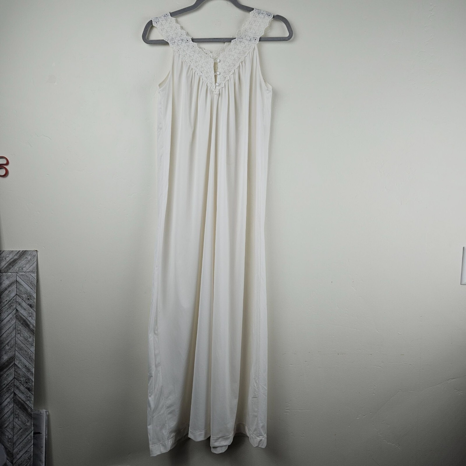 VINTAGE WHITE FULL LENGTH NIGHTGOWN Womens S Lace Trim Buttons Long Feminine