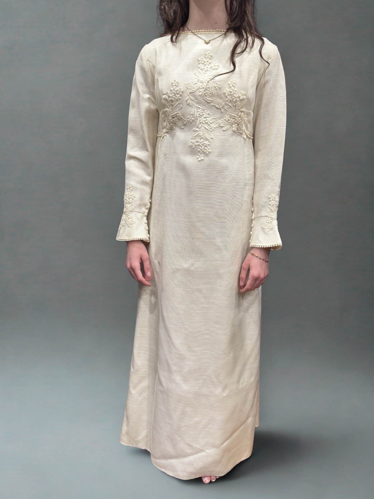 Gorgeous Vintage 1960s Wedding Gown Dress Minimal White with Lace