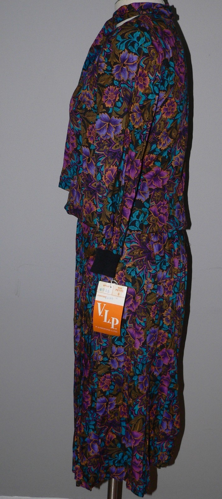 VLP Skirt Shirt Dress Purple Floral Black Pleats Cuff Scarf NWT Secretary New 6P