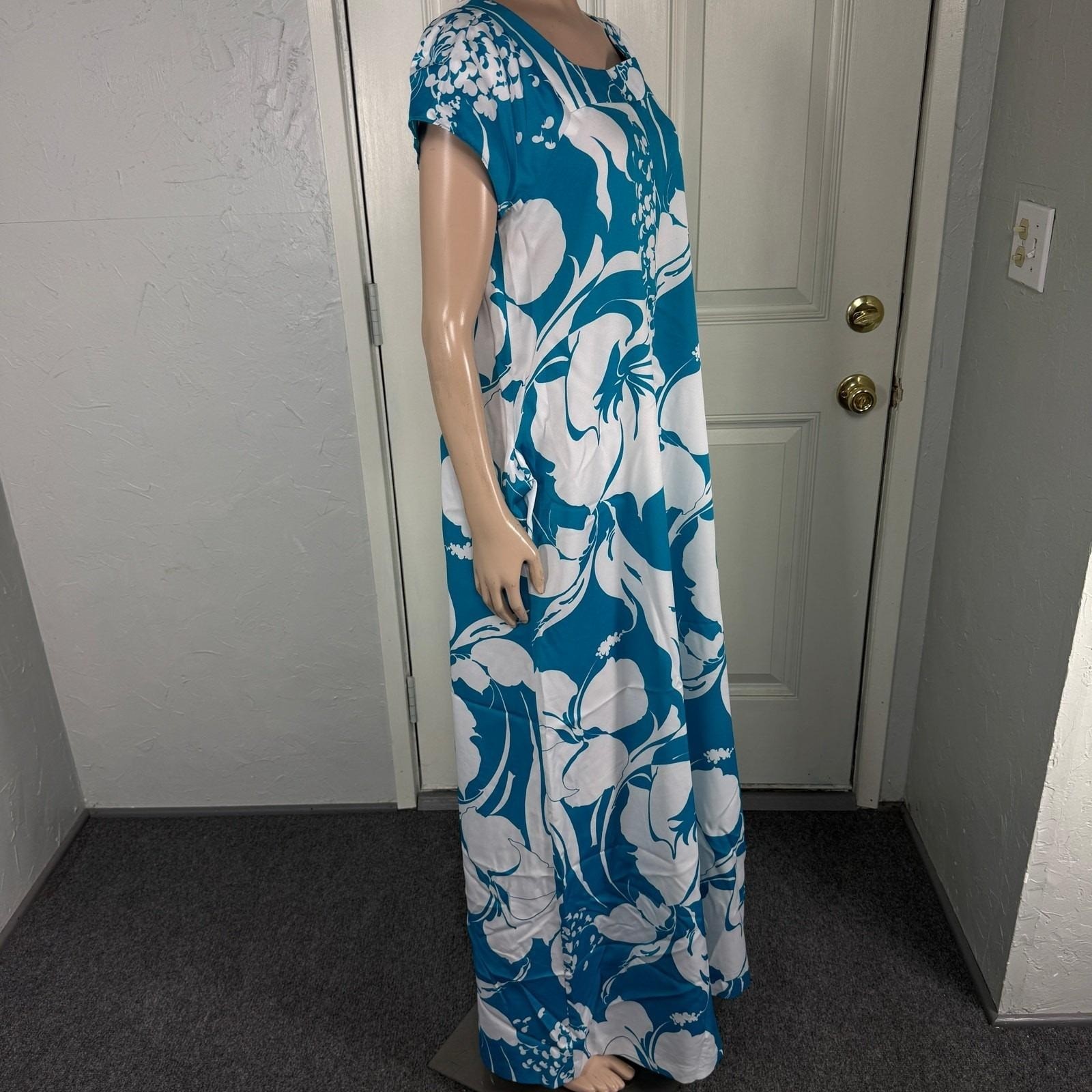 Vintage 70s Waltah Clarke Women’s Dress 12 Polyester Hawaiian Floral Maxi K7