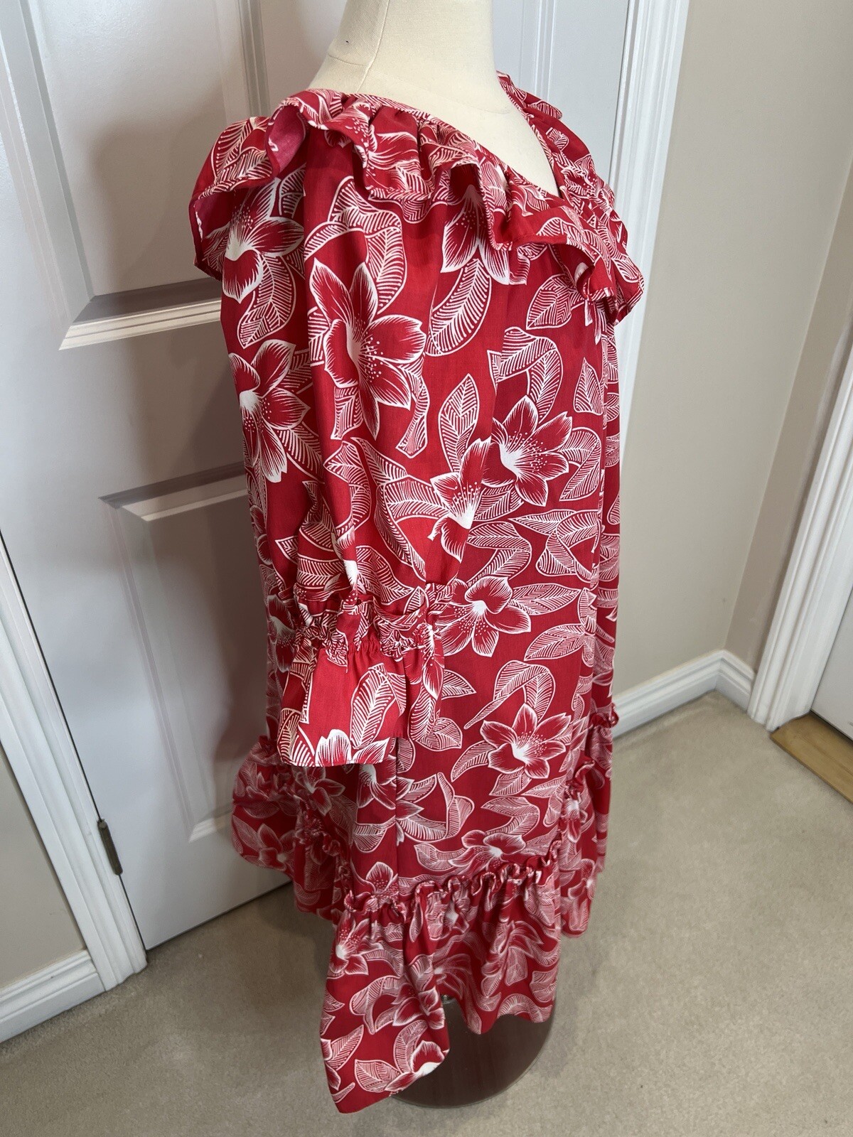 Vintage Pomare’ Dress Floral Hawaiian Bright Red Hibiscus Ruffled Romantic Sz 10