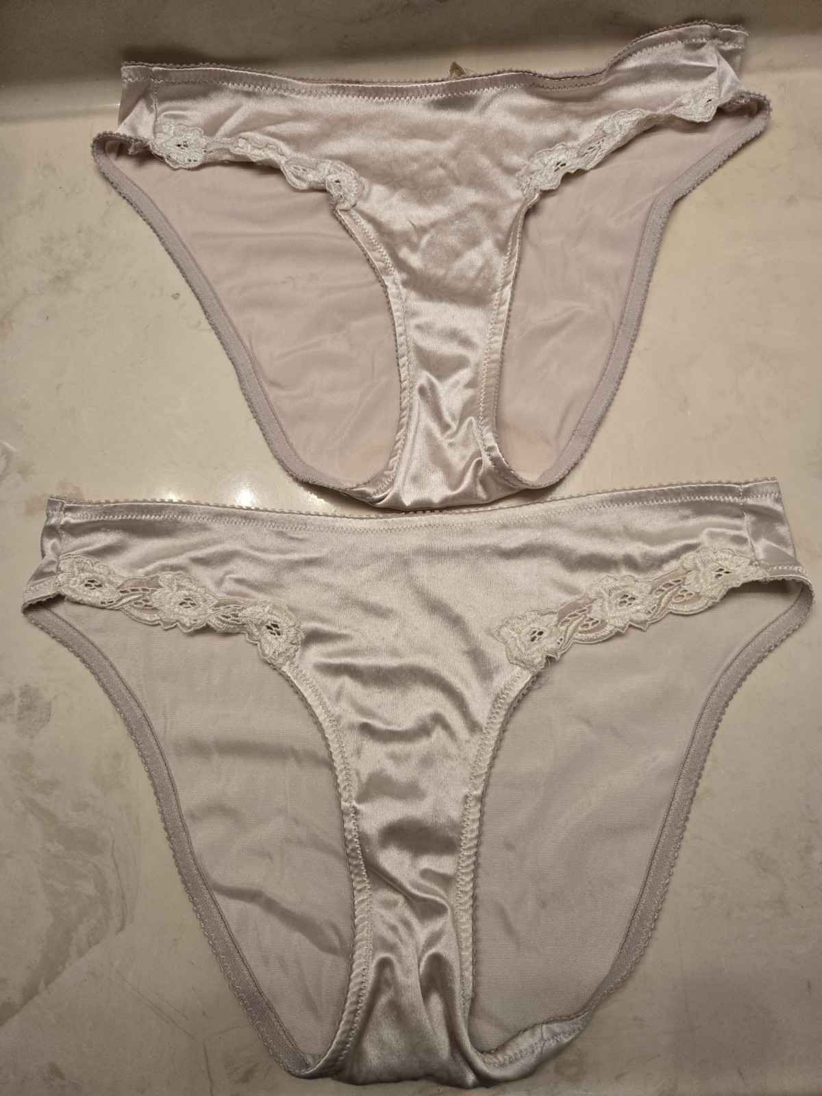 Vintage Victoria’s Secret Second Skin X2 Satin Panties Bundle M6 Medium 1990s