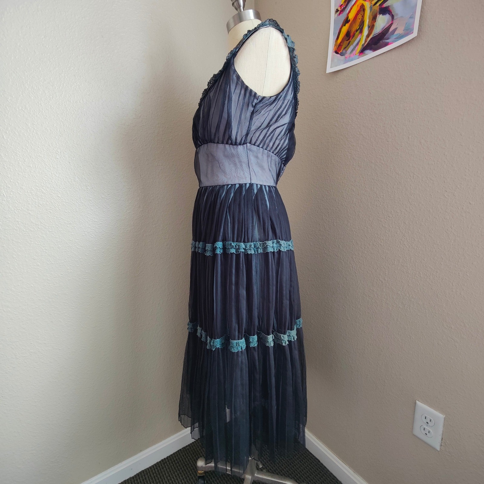 Vintage 1950s Smart Miss Illusion Lace Party Dress Pleated Tulle Midi Prom Retro