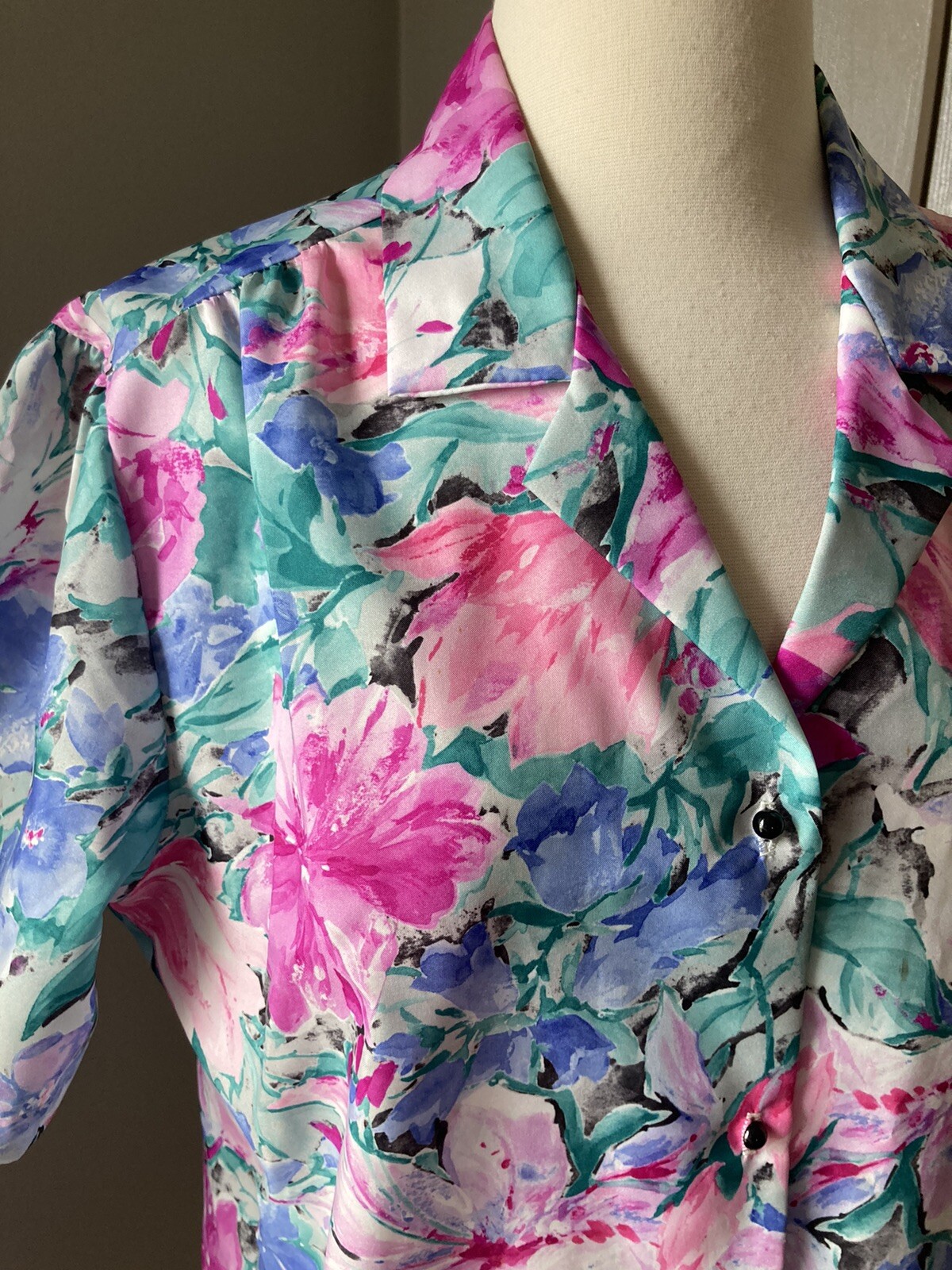 16 Copy Cats Pink Floral Short Sleeve Button-down Blouse Shirt Top Vintage 1980s