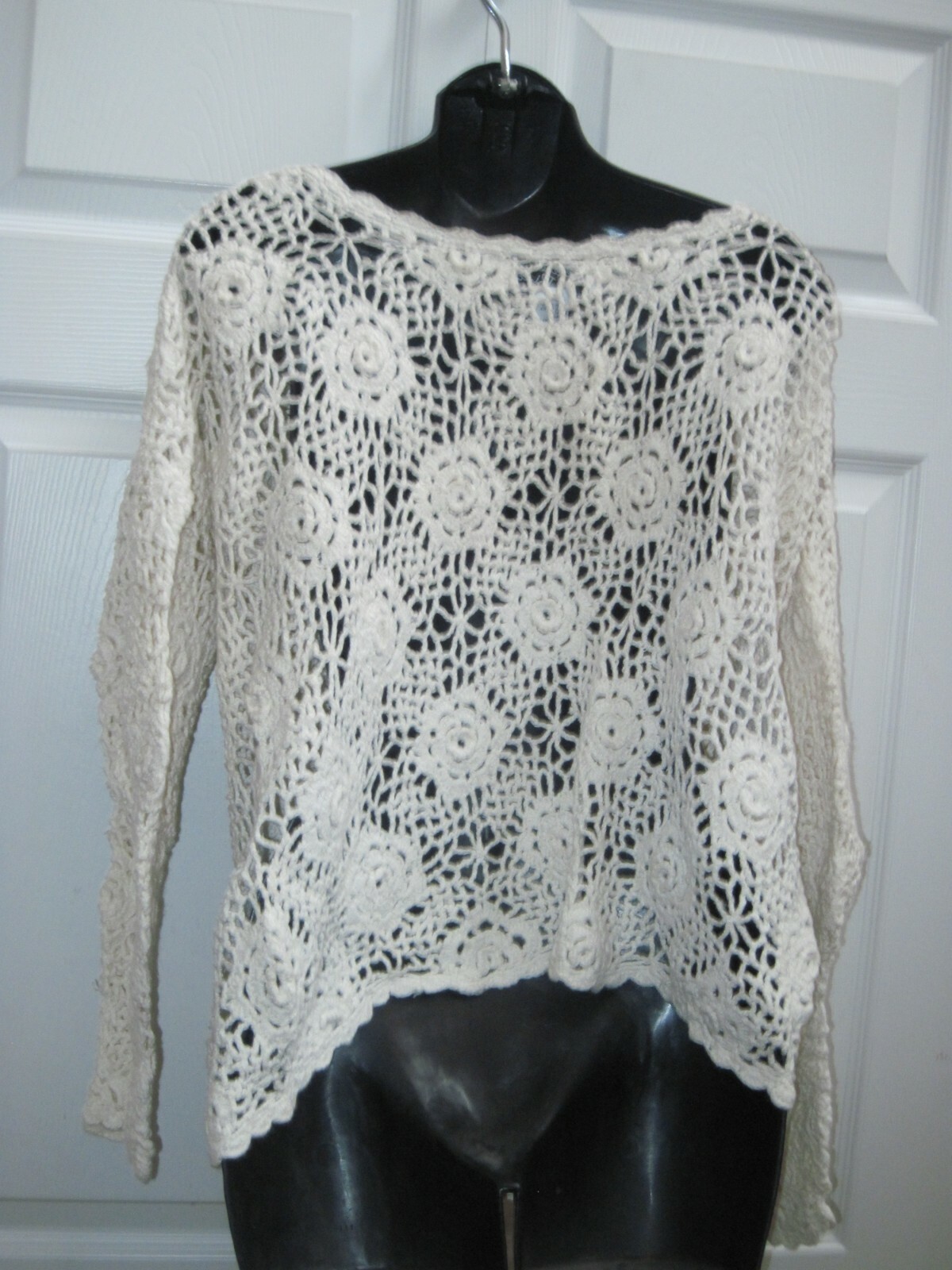 Styles to Go Women’s Large Crochet Knit Top Sweater Long Sleeves Buttons Front